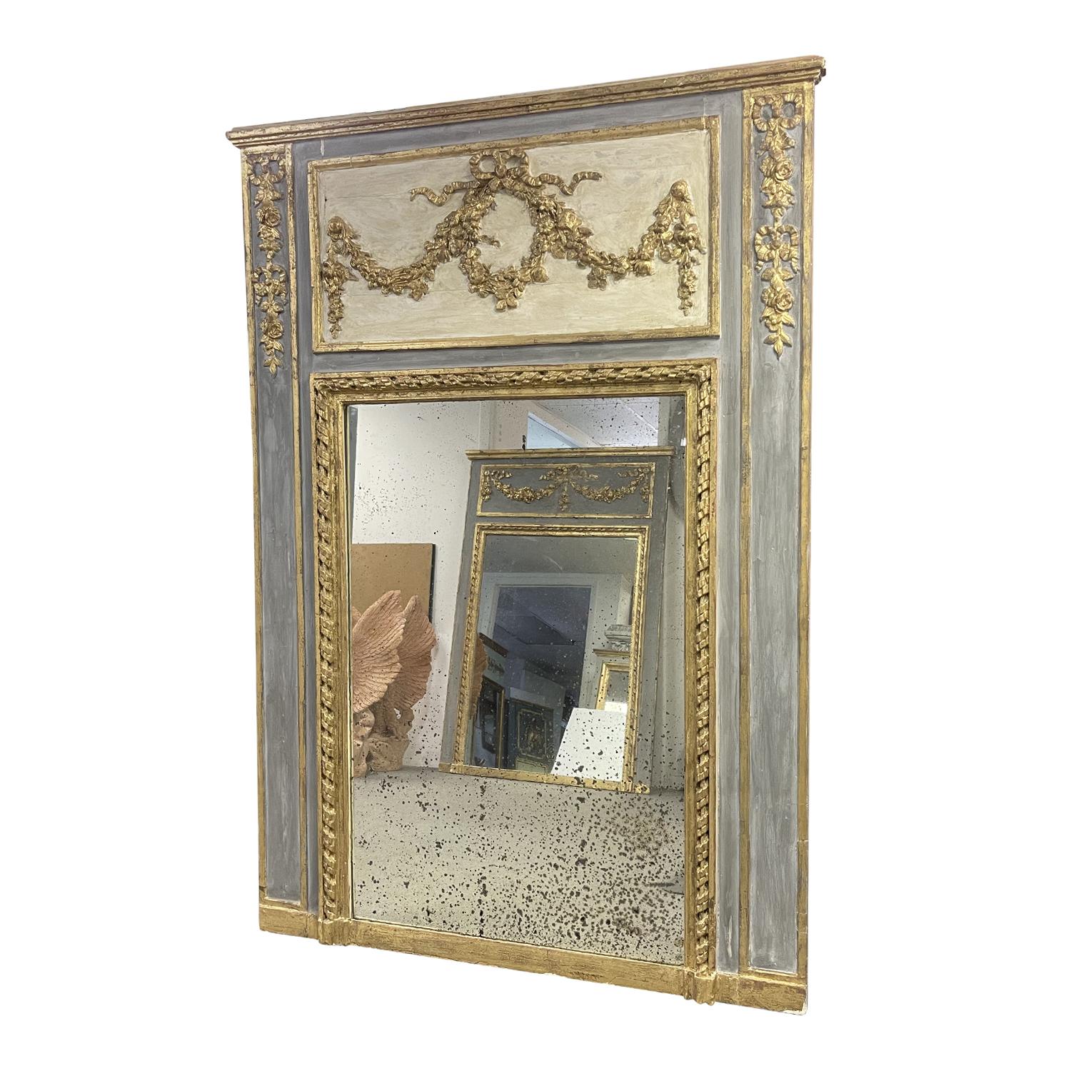 Louis XVI Miroir en verre Trumeau en bois doré du 19ème siècle de l'Empire Français, Décor Antique en vente