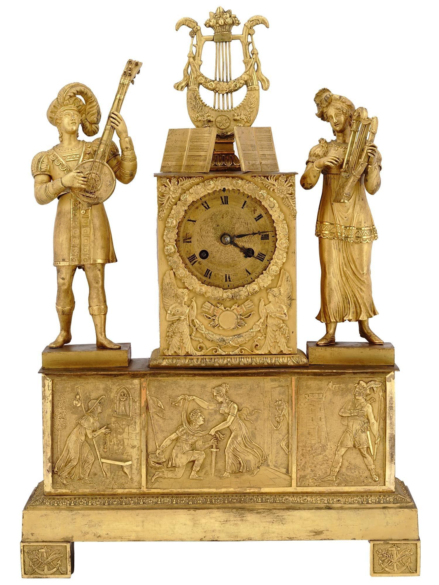L'Empire français du XIXe siècle  Pendule de cheminée en bronze doré sur le thème musical en vente 3