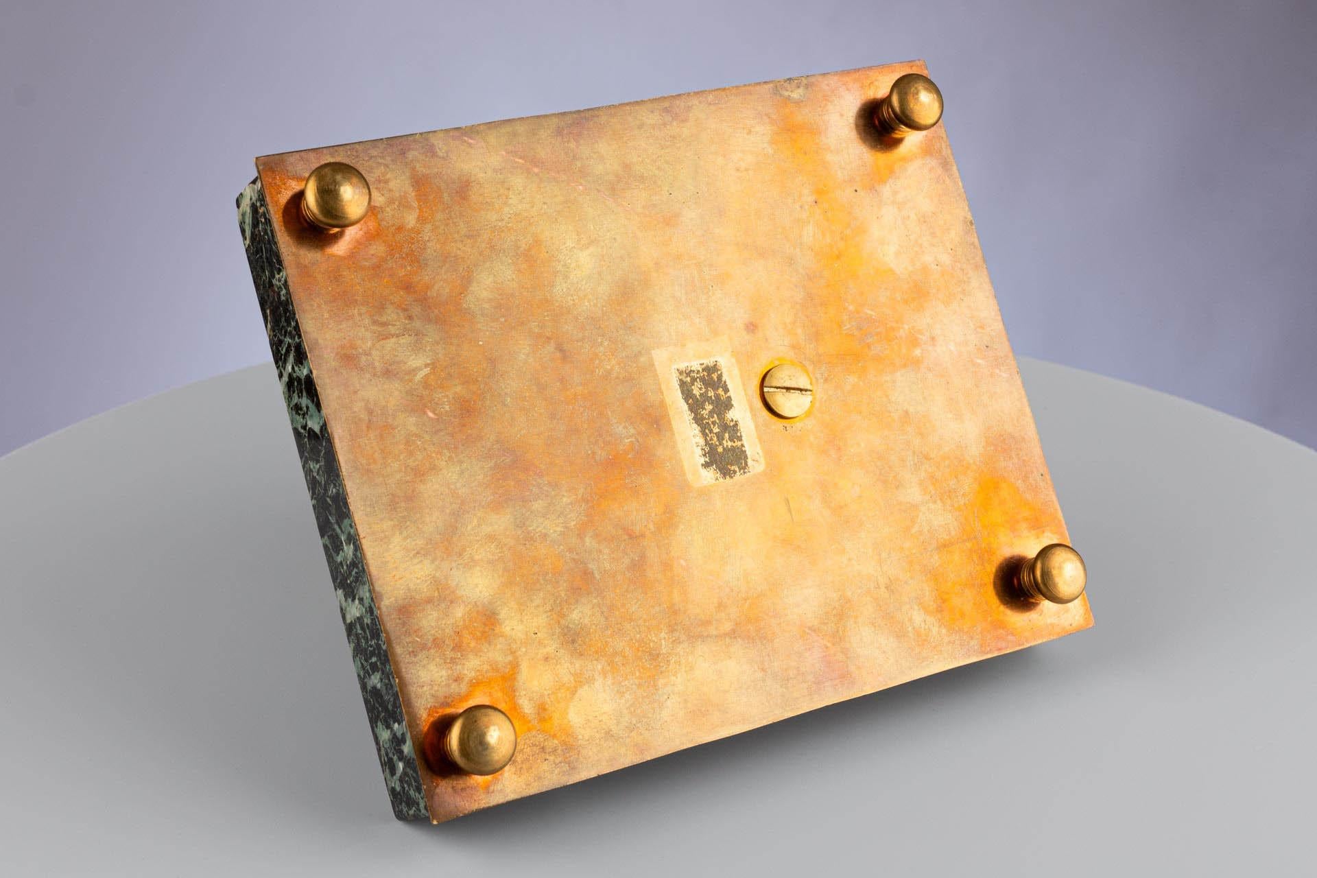 Calamaio Impero francese del XIX secolo con montatura in bronzo e base in marmo in vendita 7