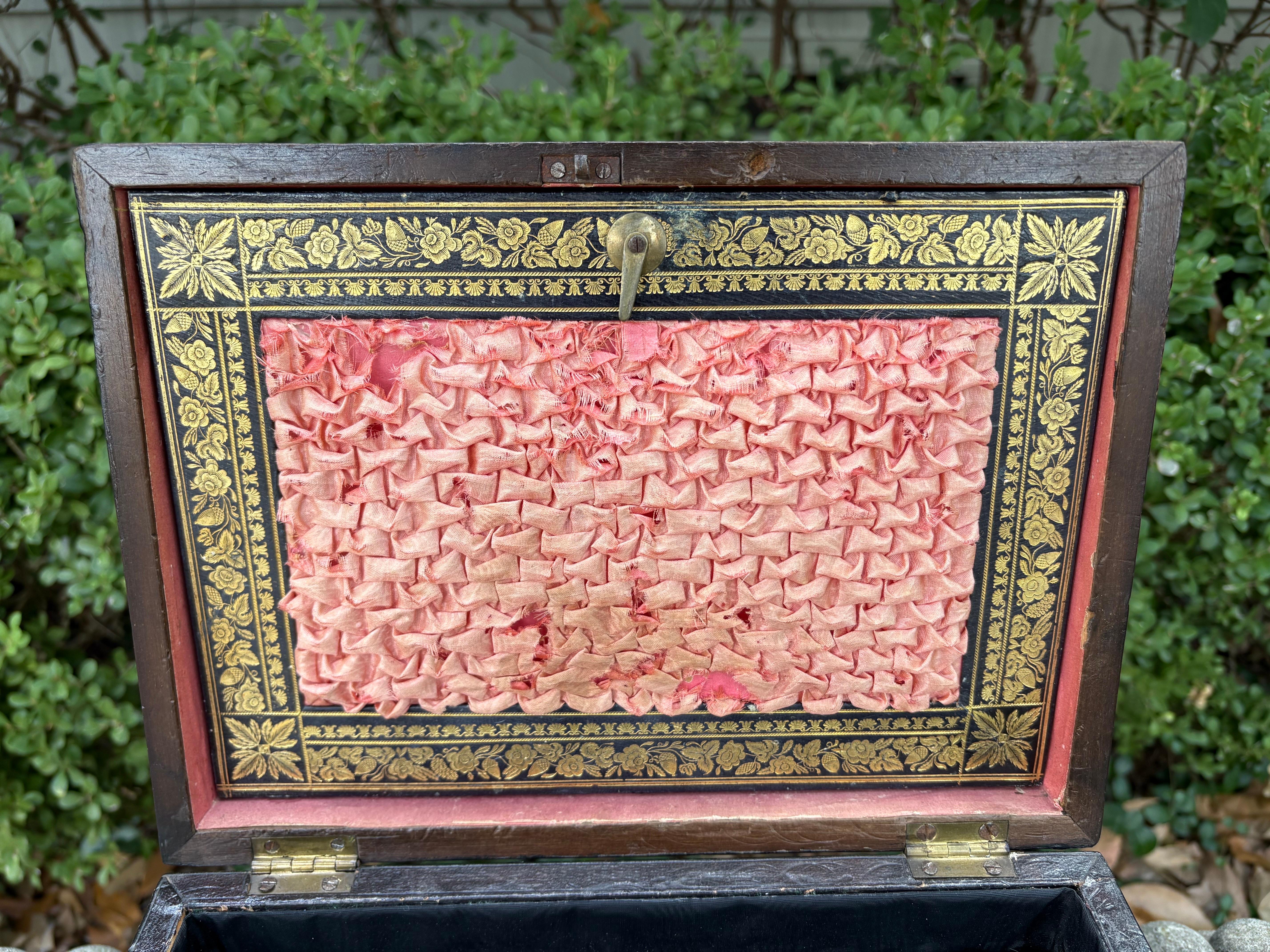 Scatola in pelle Impero francese del XIX secolo in vendita 3