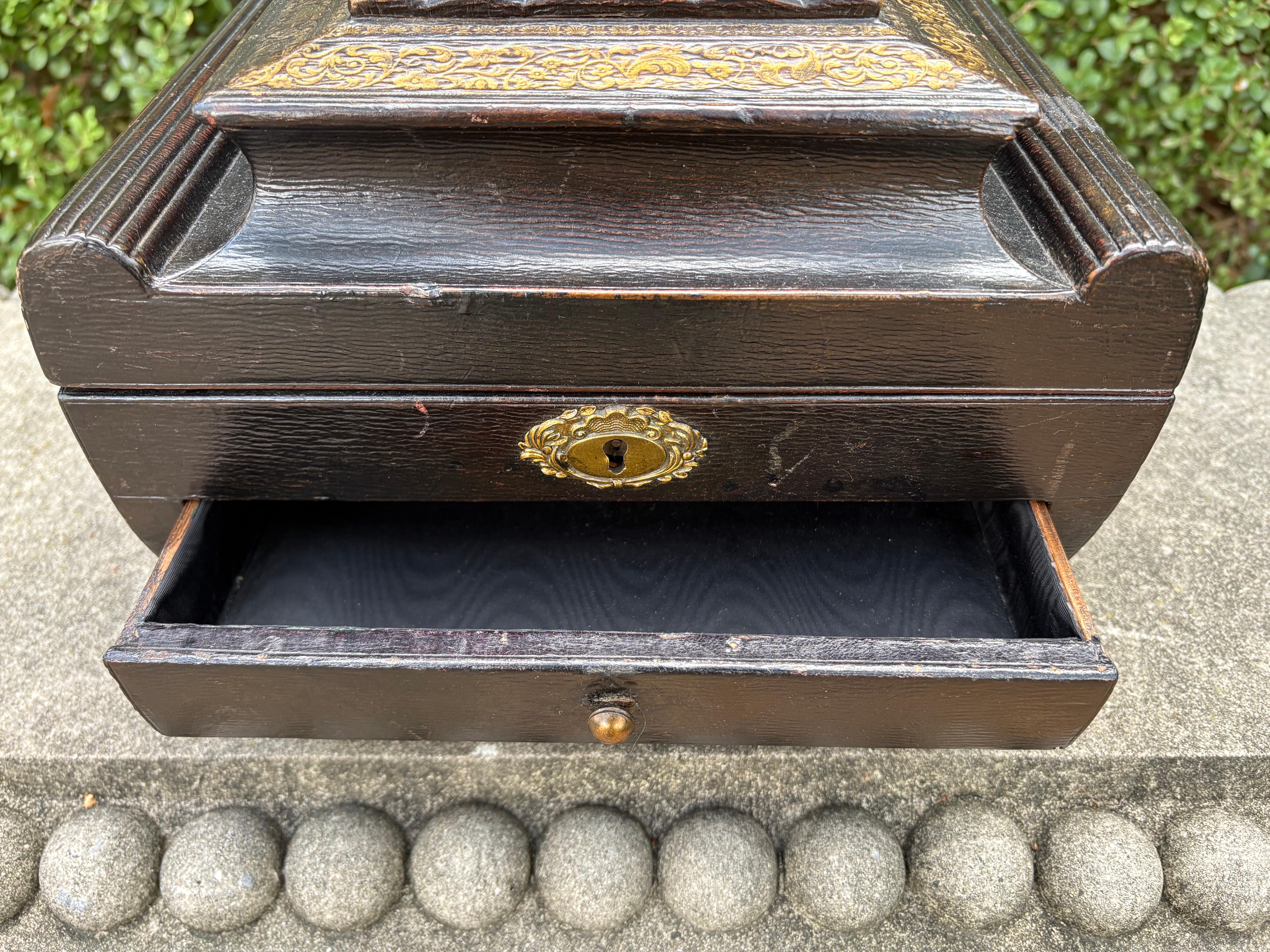 Scatola in pelle Impero francese del XIX secolo in vendita 4