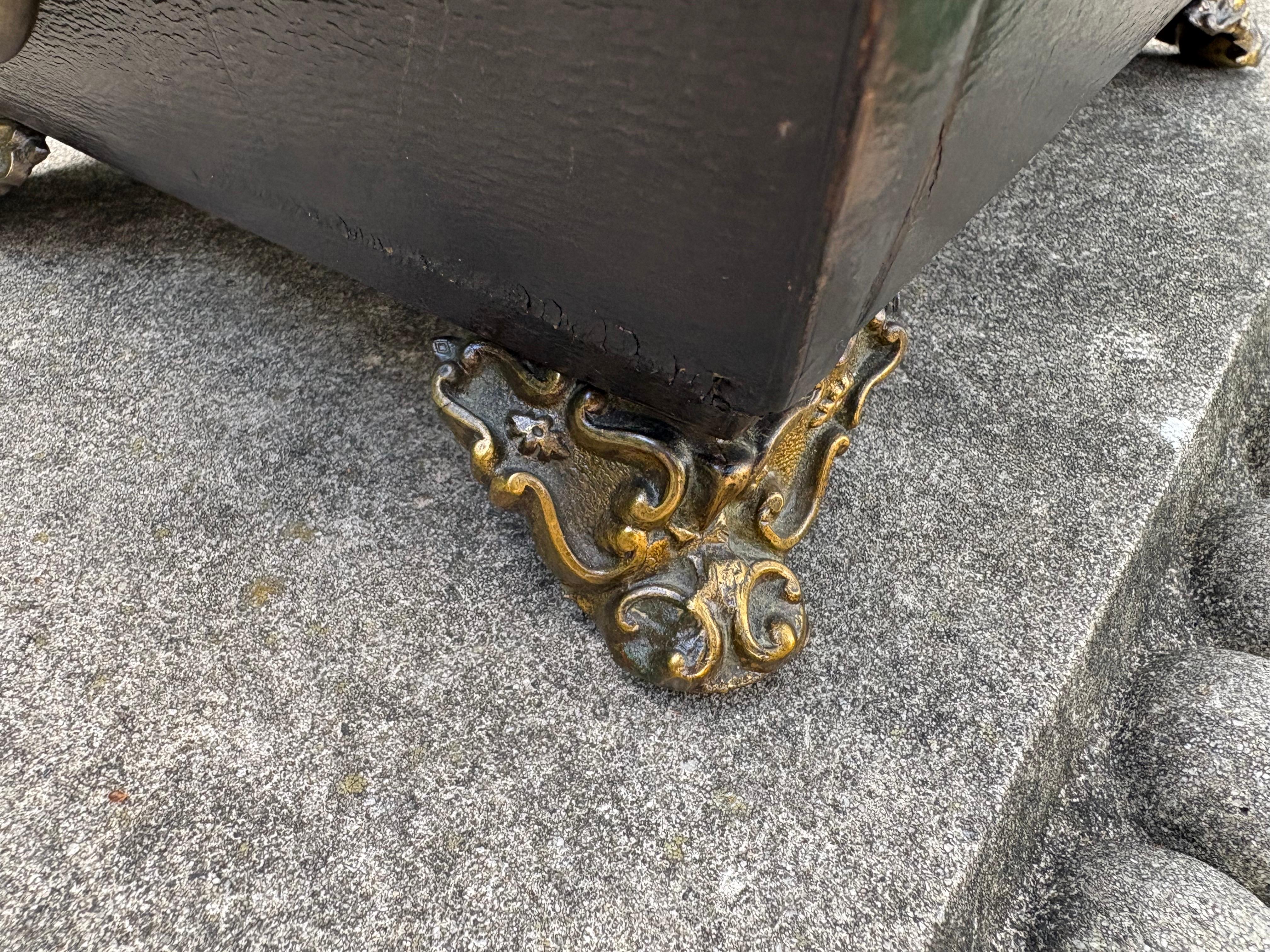 Scatola in pelle Impero francese del XIX secolo In condizioni buone in vendita a Houston, TX