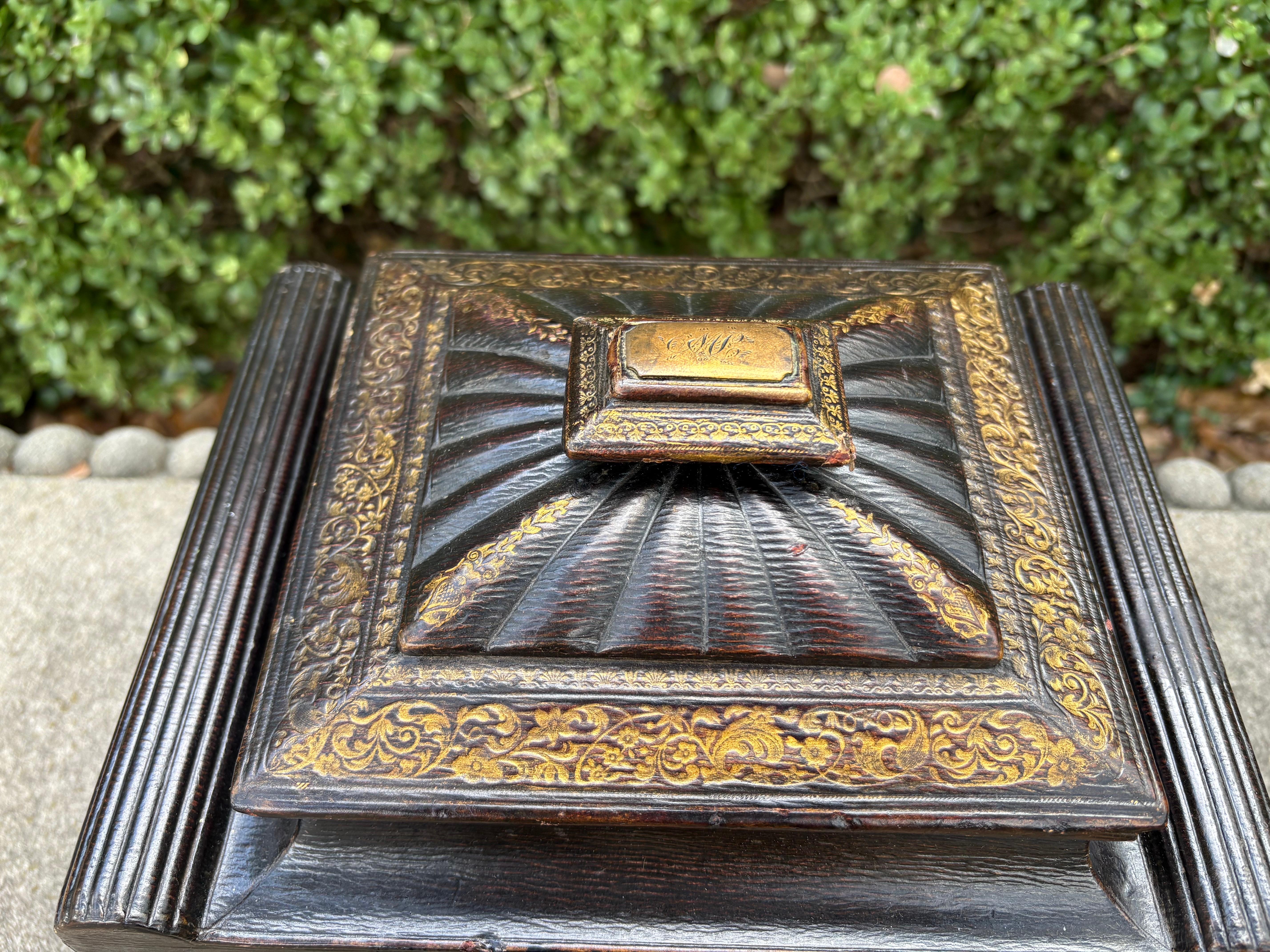 Scatola in pelle Impero francese del XIX secolo in vendita 2