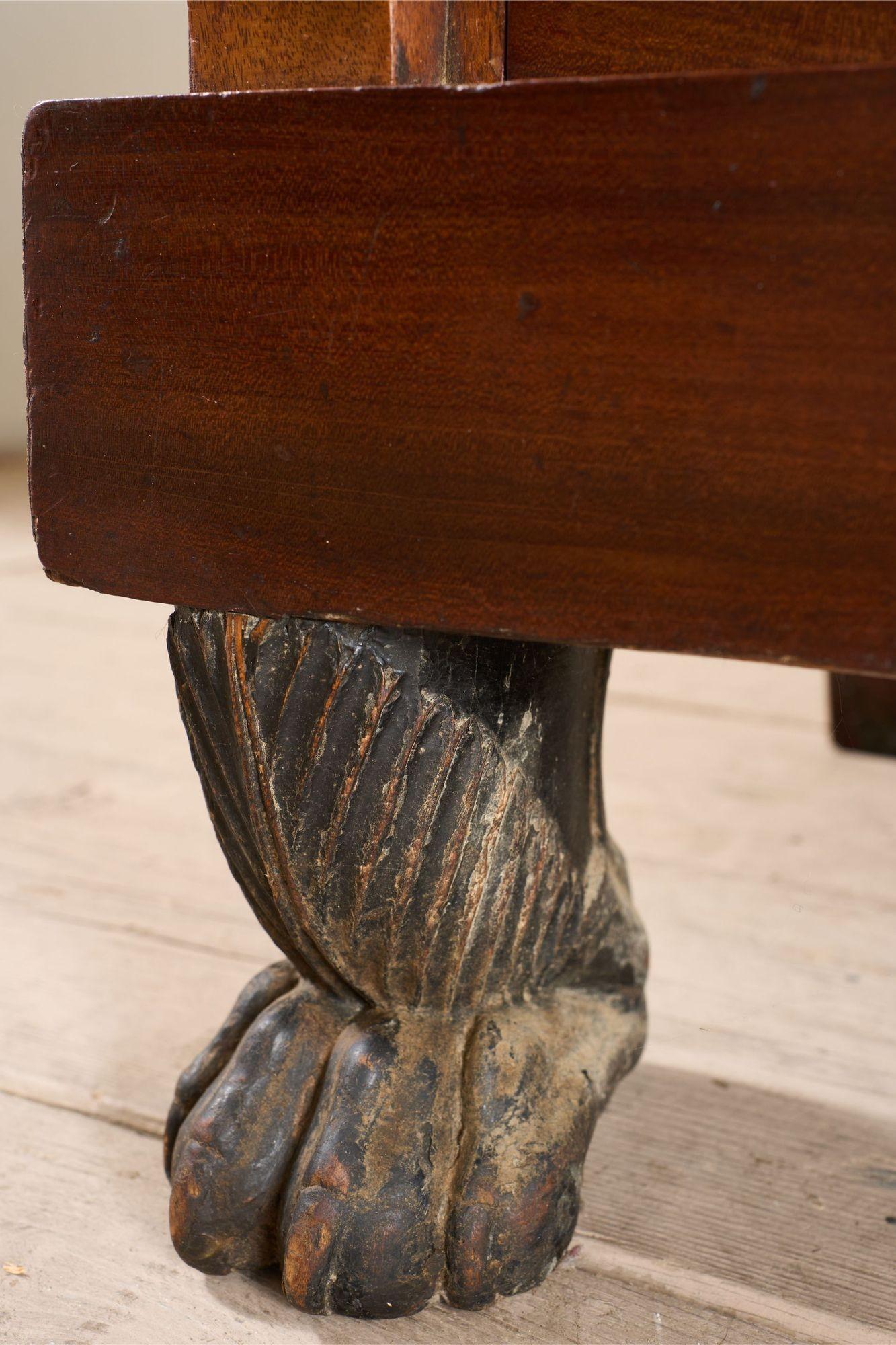 Commode empire française du XIXe siècle en acajou et marbre fossile Excellent état - En vente à Malton, GB
