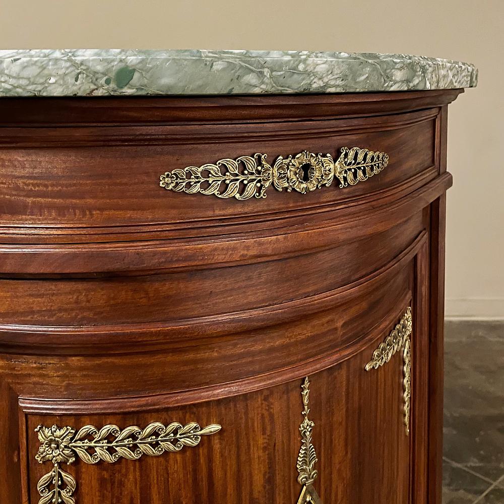 Buffet con piano in marmo in mogano Impero francese del XIX secolo in vendita 12