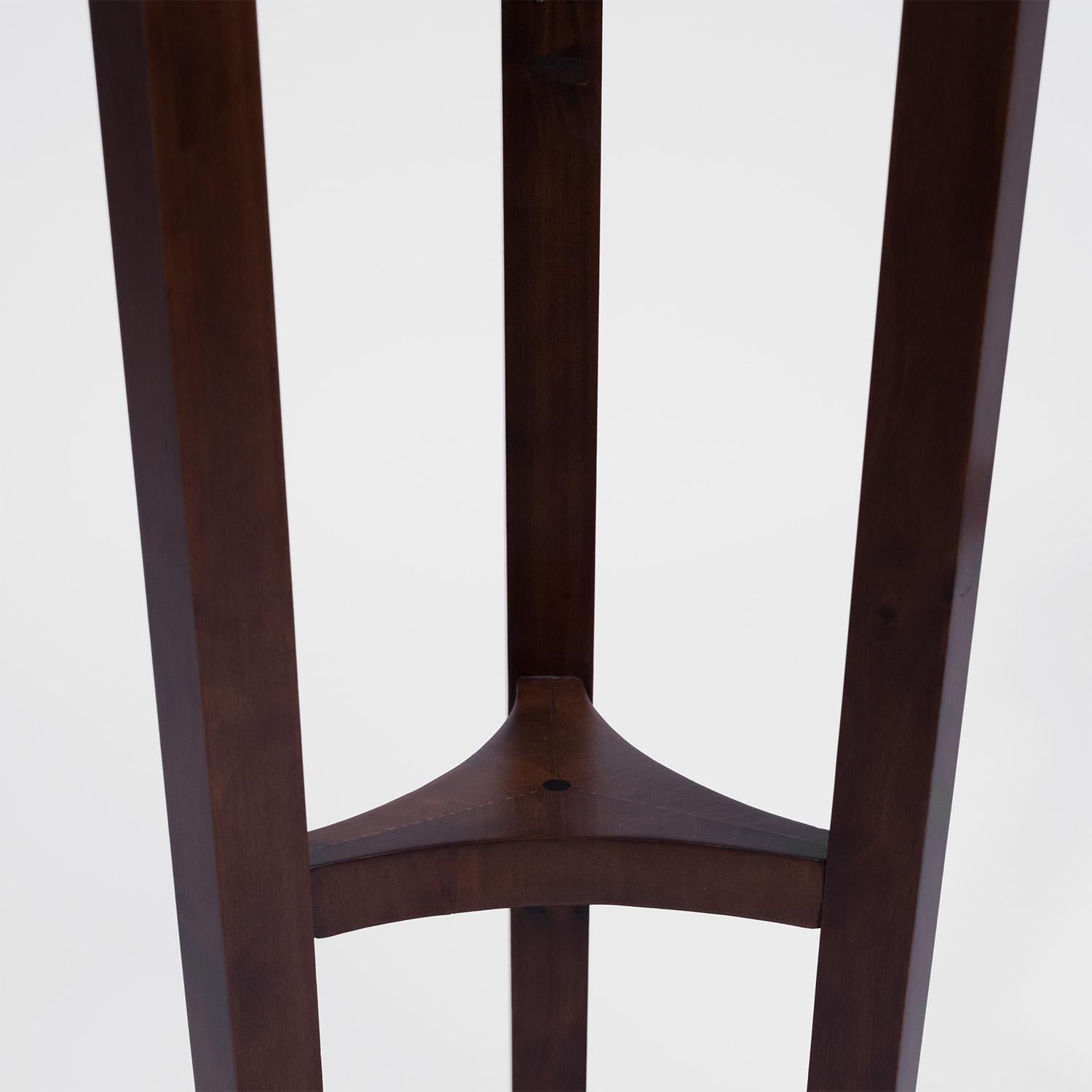 Paire de piédestaux Empire français anciens en acajou poli du 19ème siècle Bon état - En vente à West Palm Beach, FL