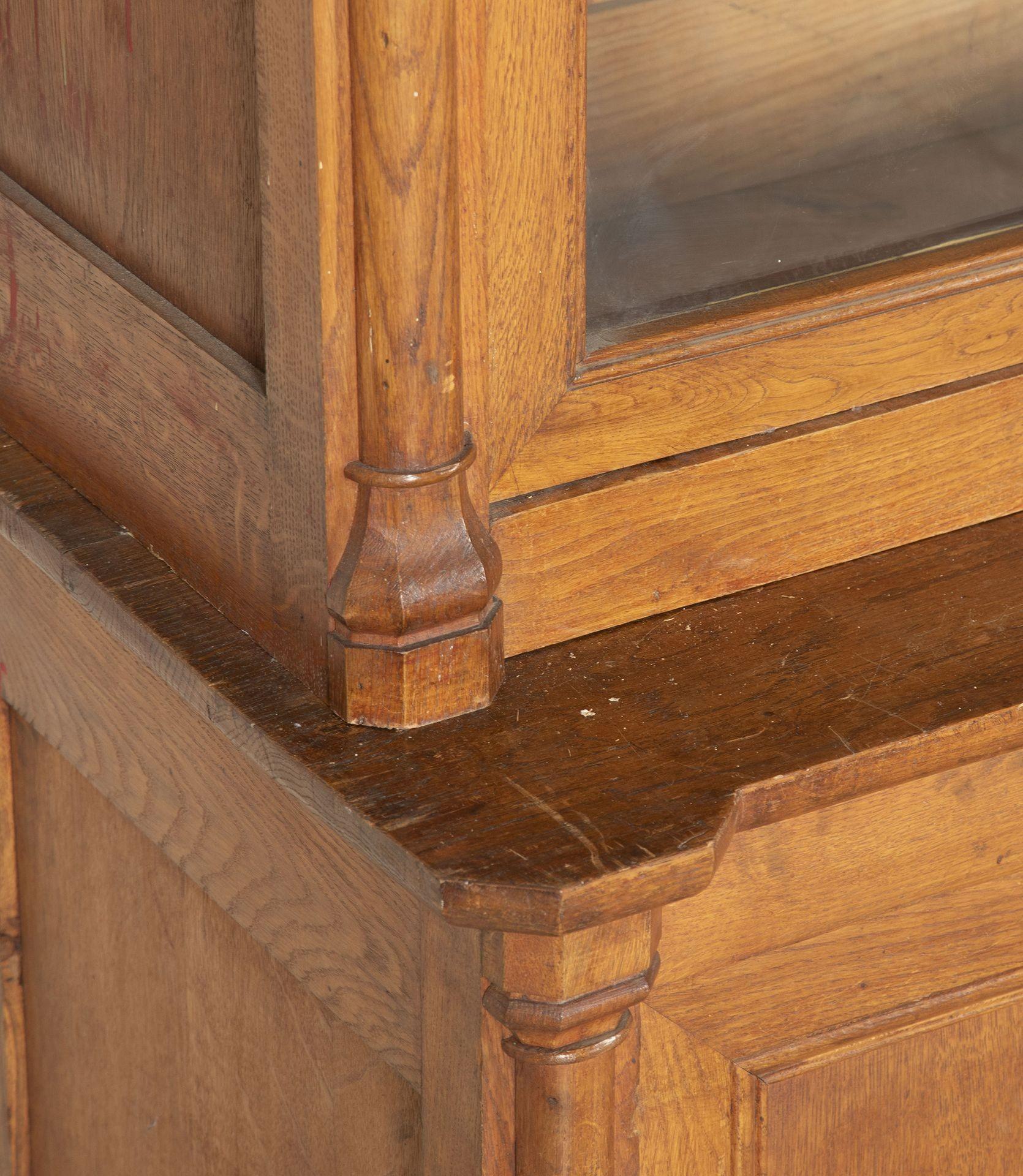 Néo-gothique Bibliothèque en chêne d'époque Empire français du 19e siècle en vente