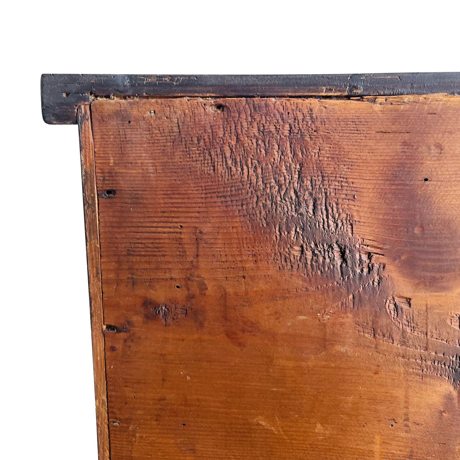 Table de nuit française du 19ème siècle en ébène poli - meuble de rangement ancien unique en vente 3