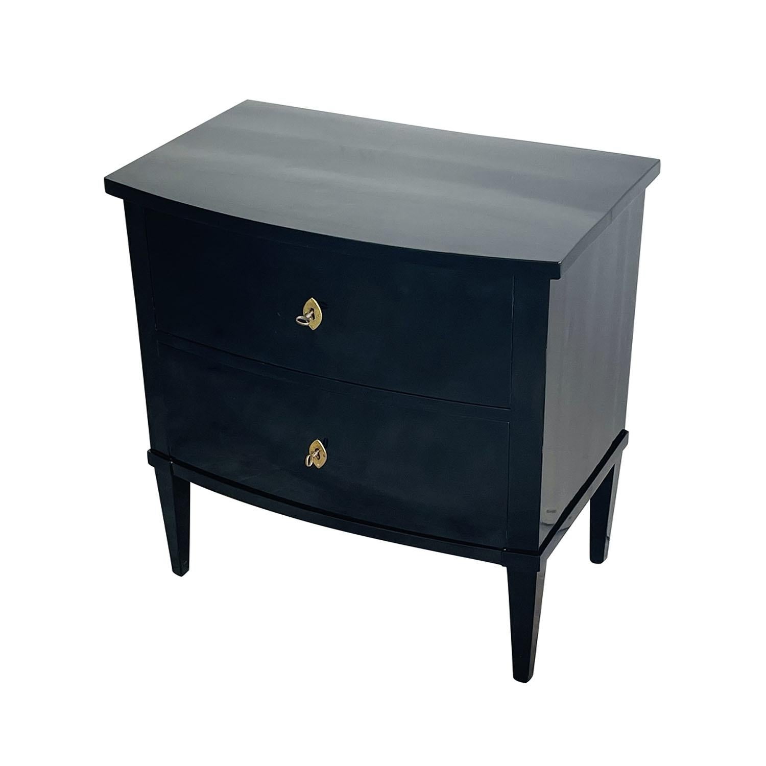 Table de nuit française du 19ème siècle en ébène poli - meuble de rangement ancien unique Bon état - En vente à West Palm Beach, FL