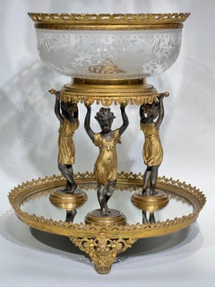Centre de table du XIXe siècle de style néo-Empire français, en cristal taillé et bronze doré