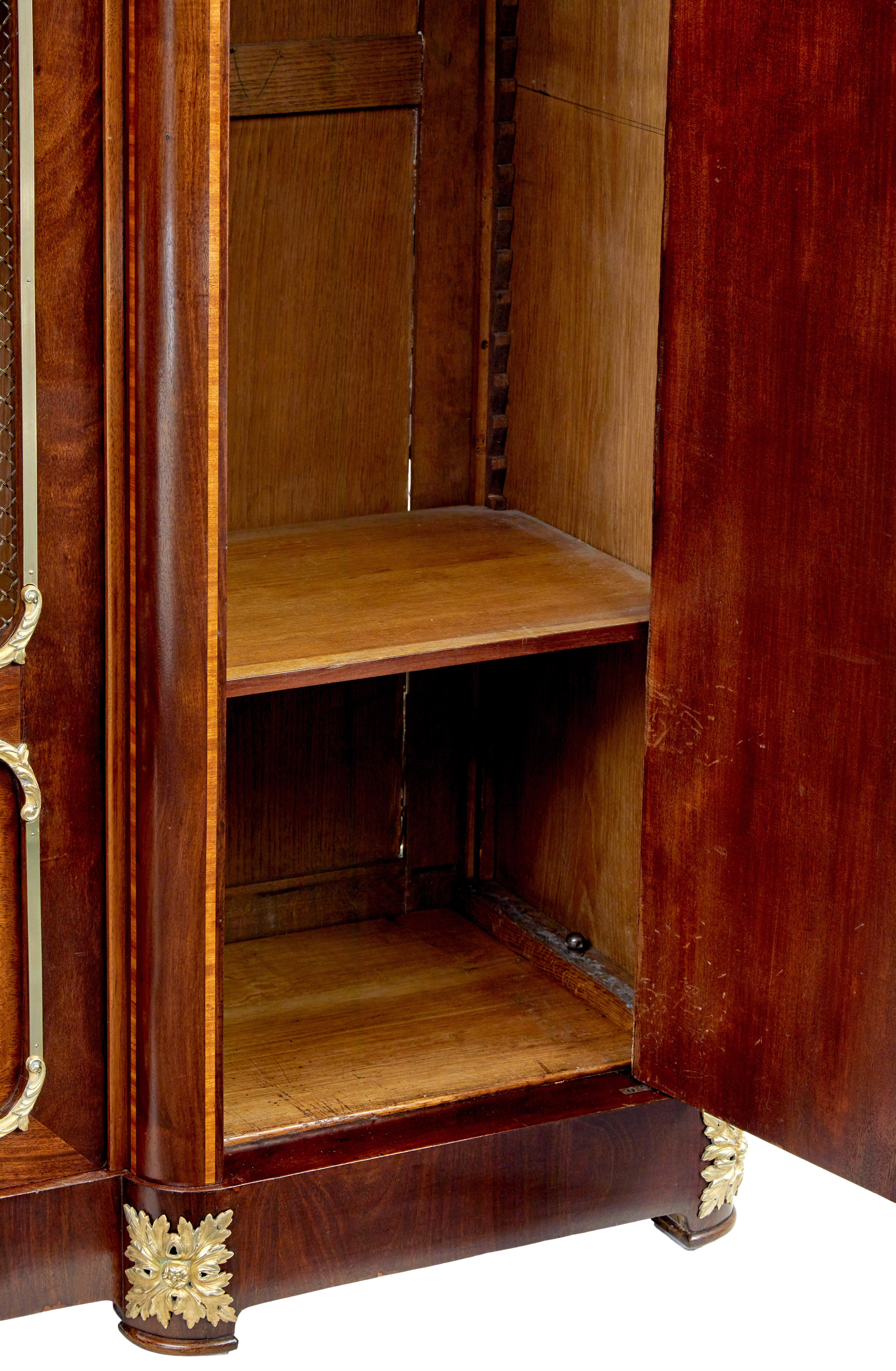 Armadio in mogano stile impero francese del XIX secolo in vendita 2