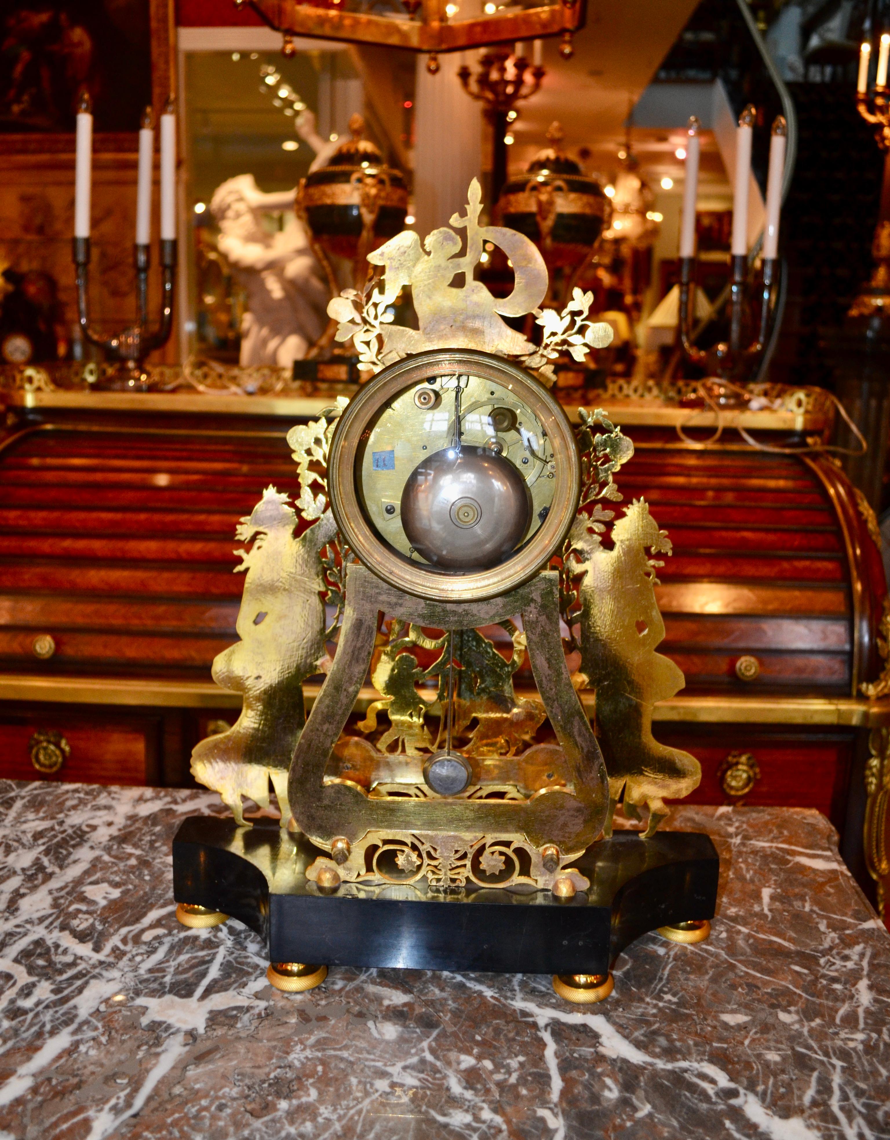 Horloge squelette de l'Empire français du 19e siècle avec Vierges gitanes en vente 6