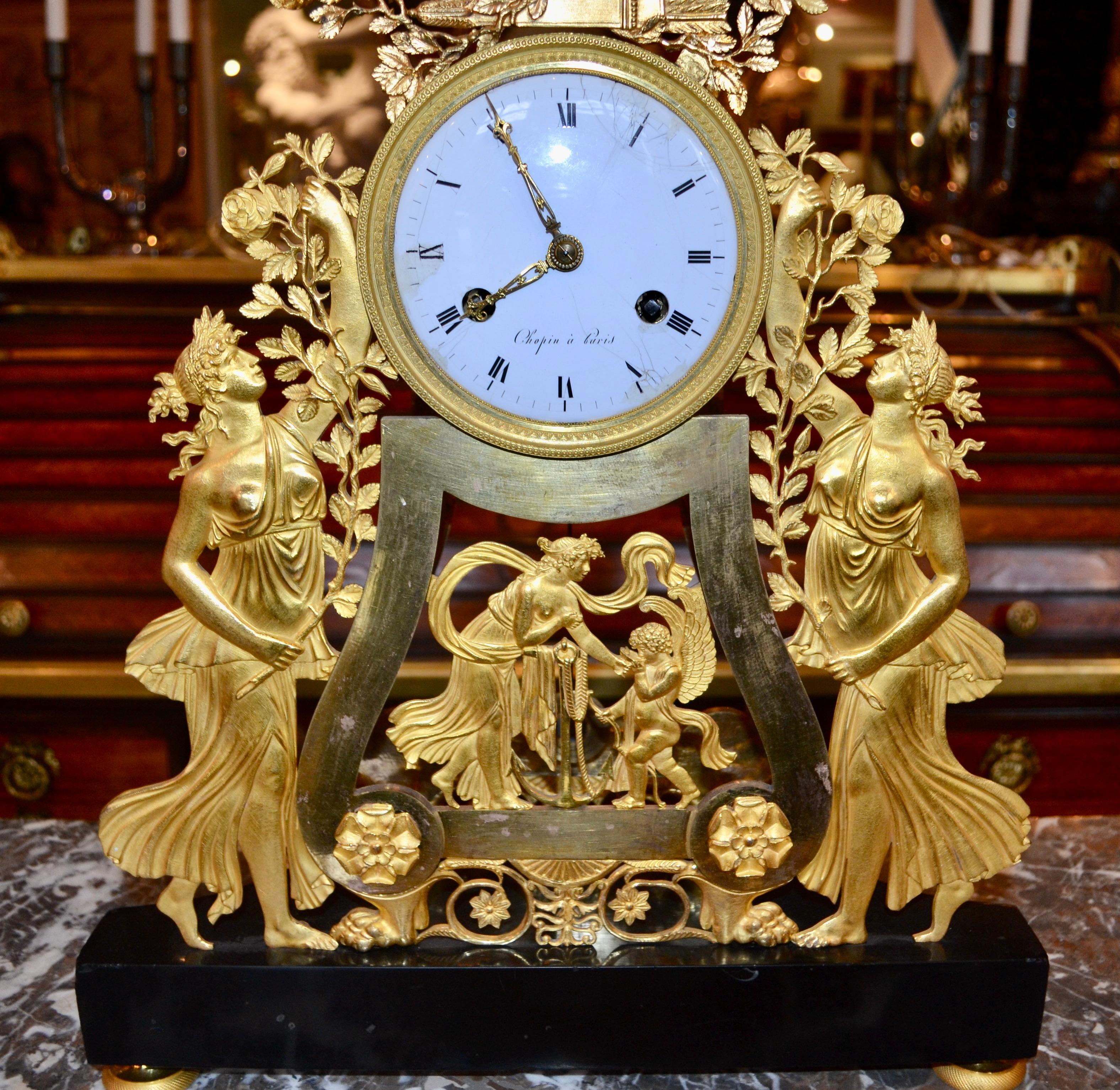 Bronze Horloge squelette de l'Empire français du 19e siècle avec Vierges gitanes en vente