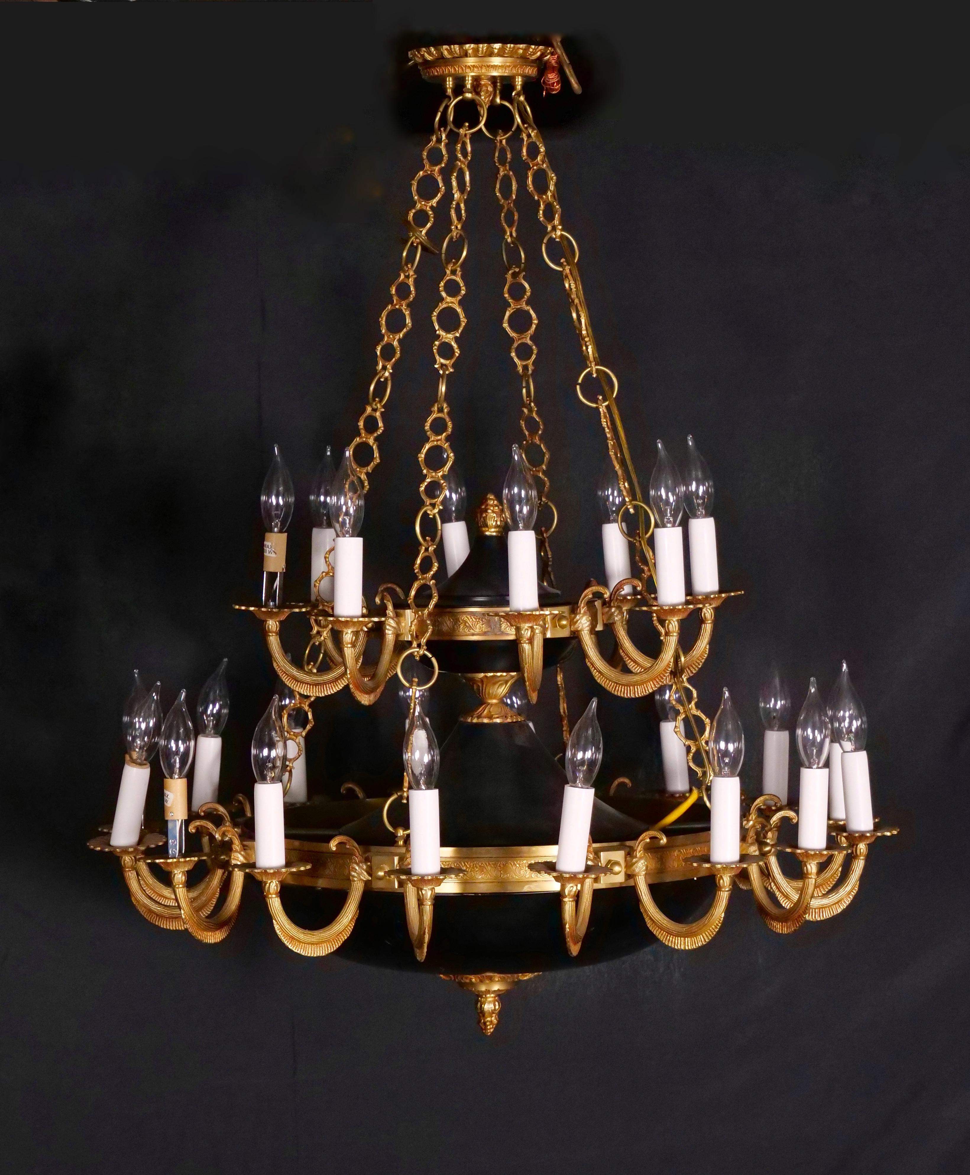 19th Century French Empire Style 24-Light Gilt Bronze / Patinated Chandelier For Sale 7