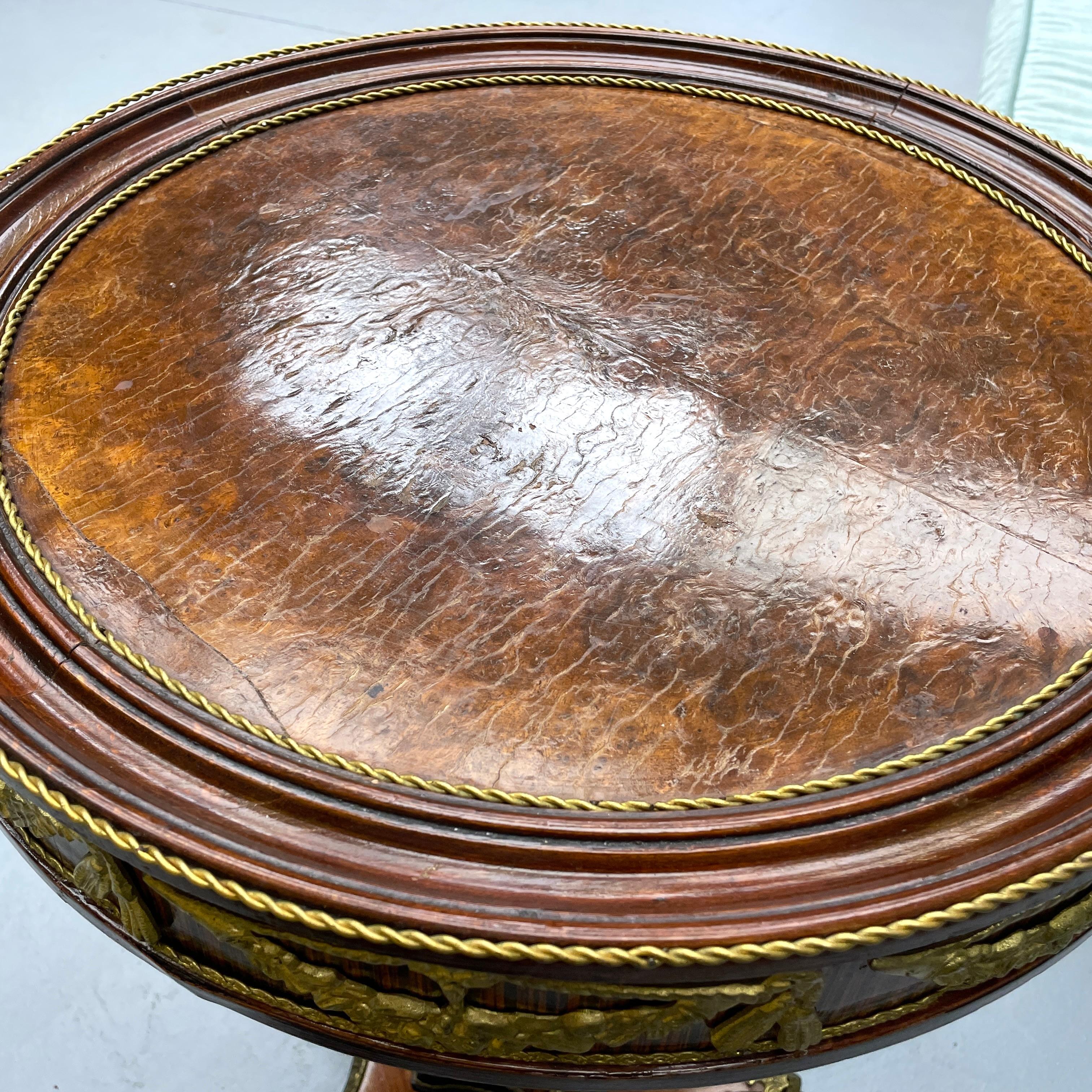 Bois Centre de table à fleurs de style Empire français du 19e siècle en vente