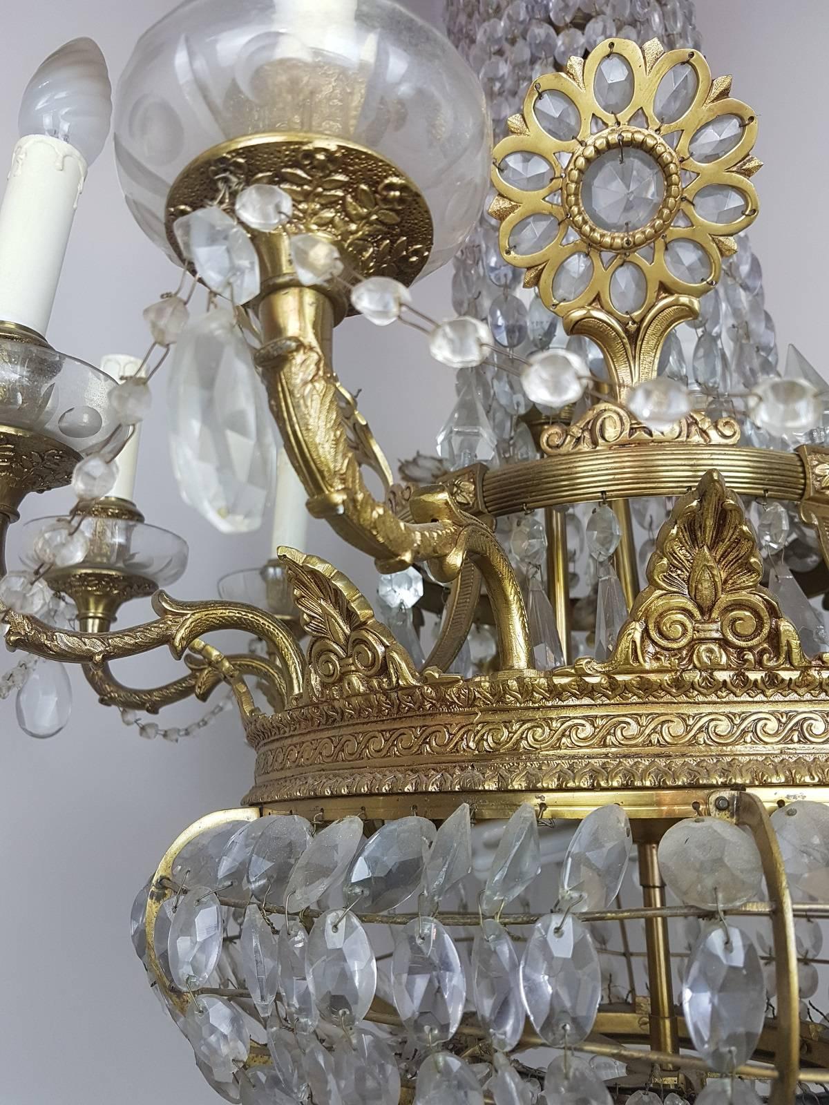 19th Century French Empire Style Gilded Bronze and Crystals Chandelier In Good Condition In Casale Monferrato, IT