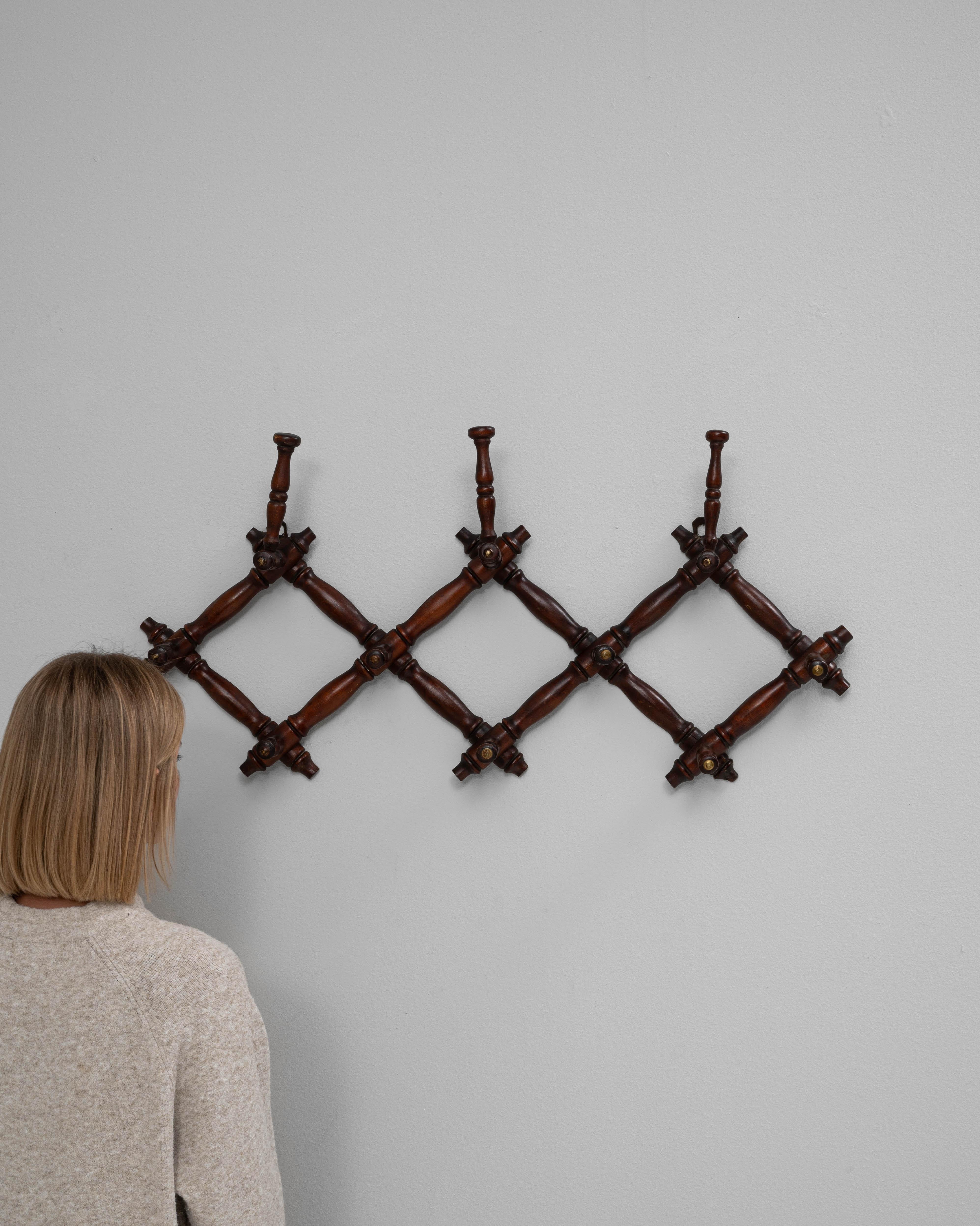 Francese Appendiabiti da parete in legno espandibile francese del XIX secolo in vendita