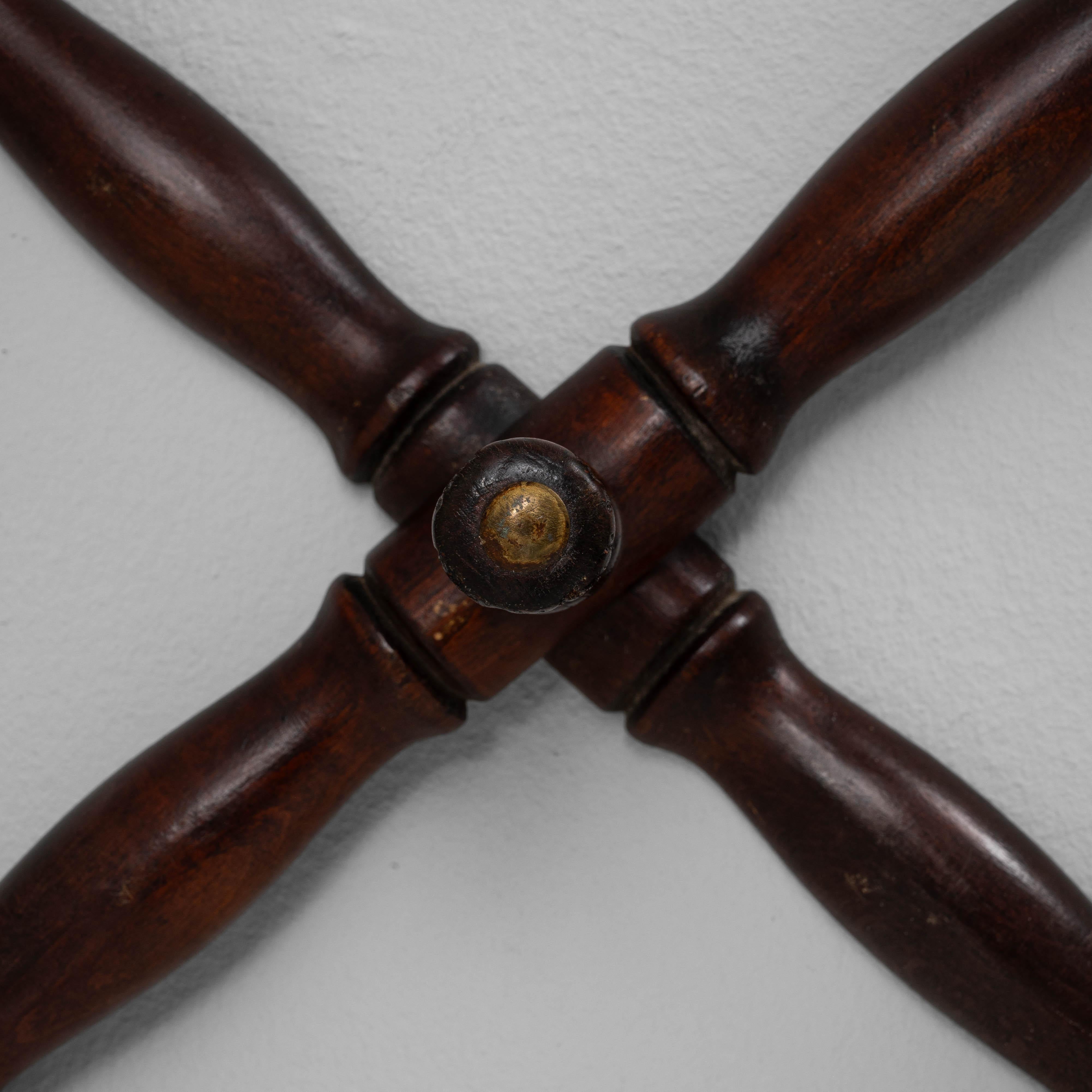 Appendiabiti da parete in legno espandibile francese del XIX secolo in vendita 4