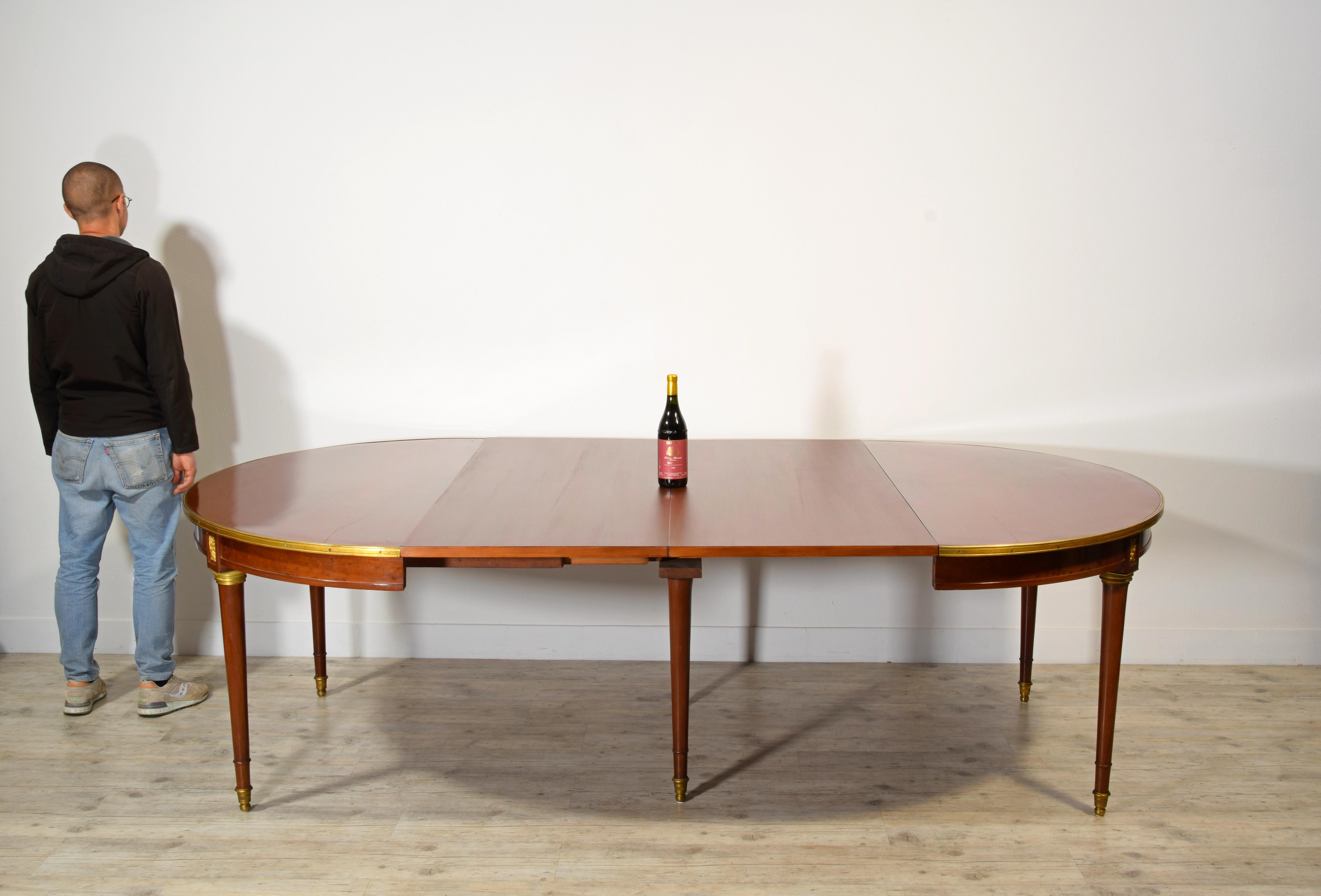 Table ovale extensible française du 19ème siècle en vente 4