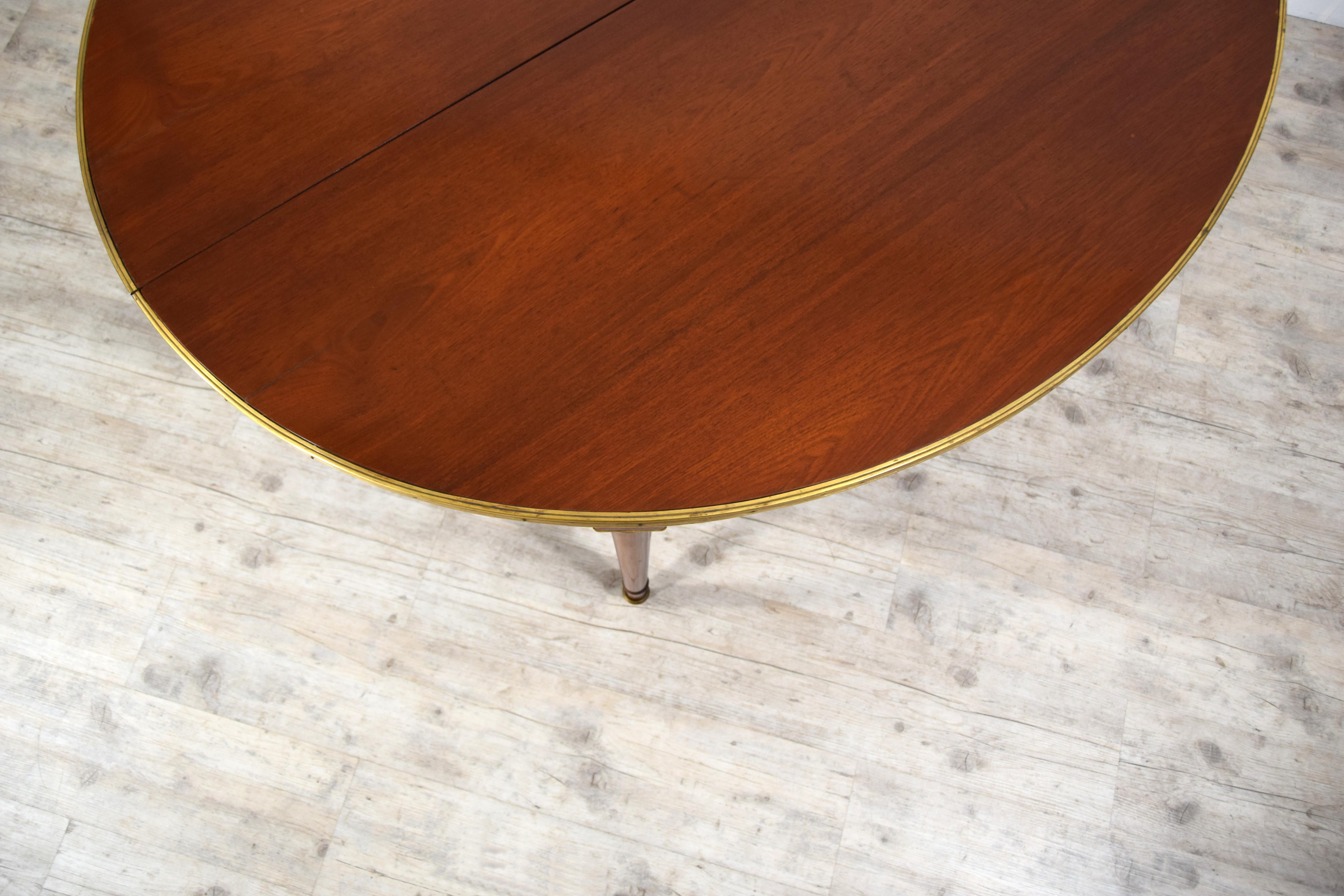 Table ovale extensible française du 19ème siècle en vente 10