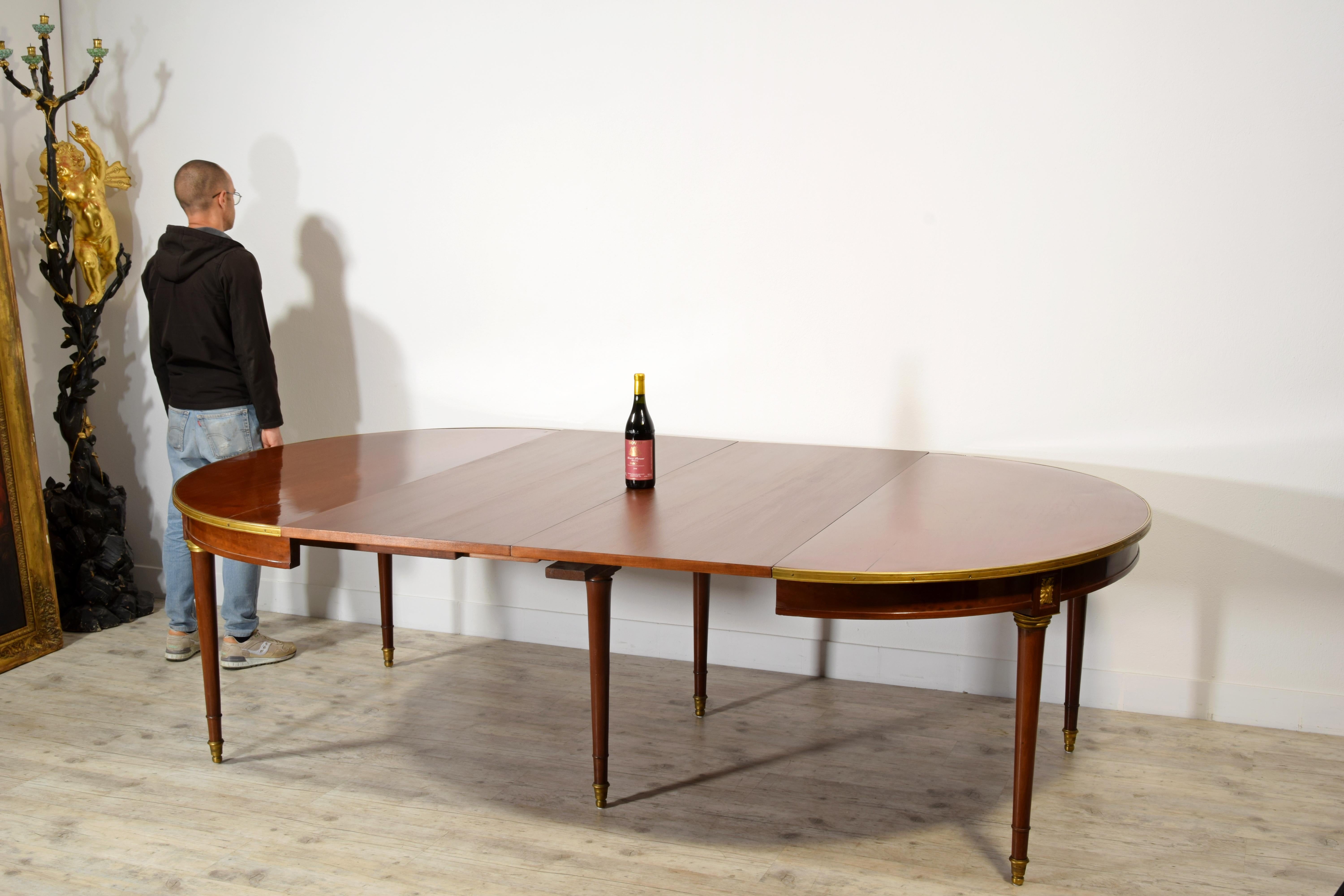 Table ovale extensible française du 19ème siècle en vente 12