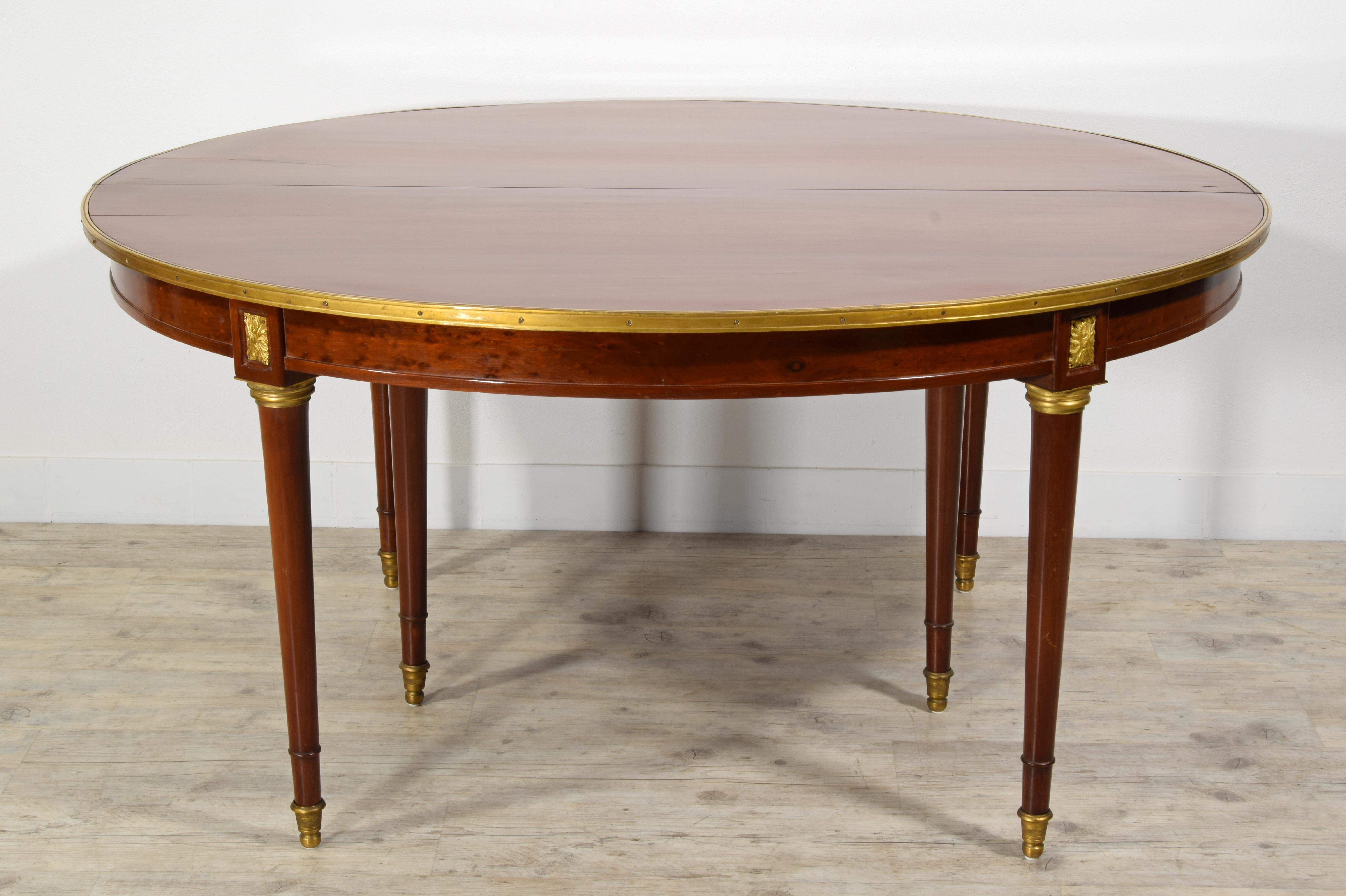 Table ovale extensible française du 19ème siècle en vente 1