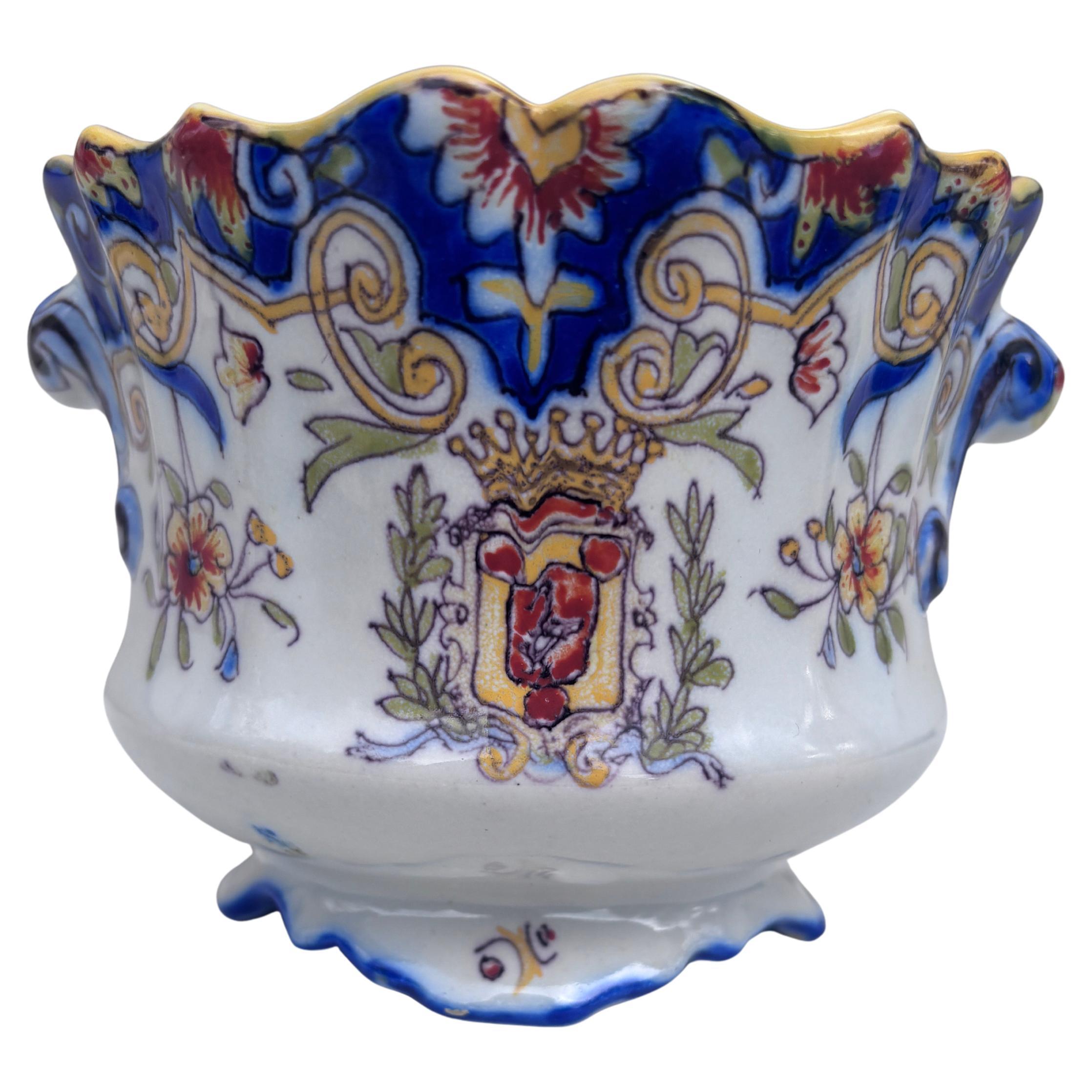 Francese 19th Century French Faience Cache Pot Desvres in vendita