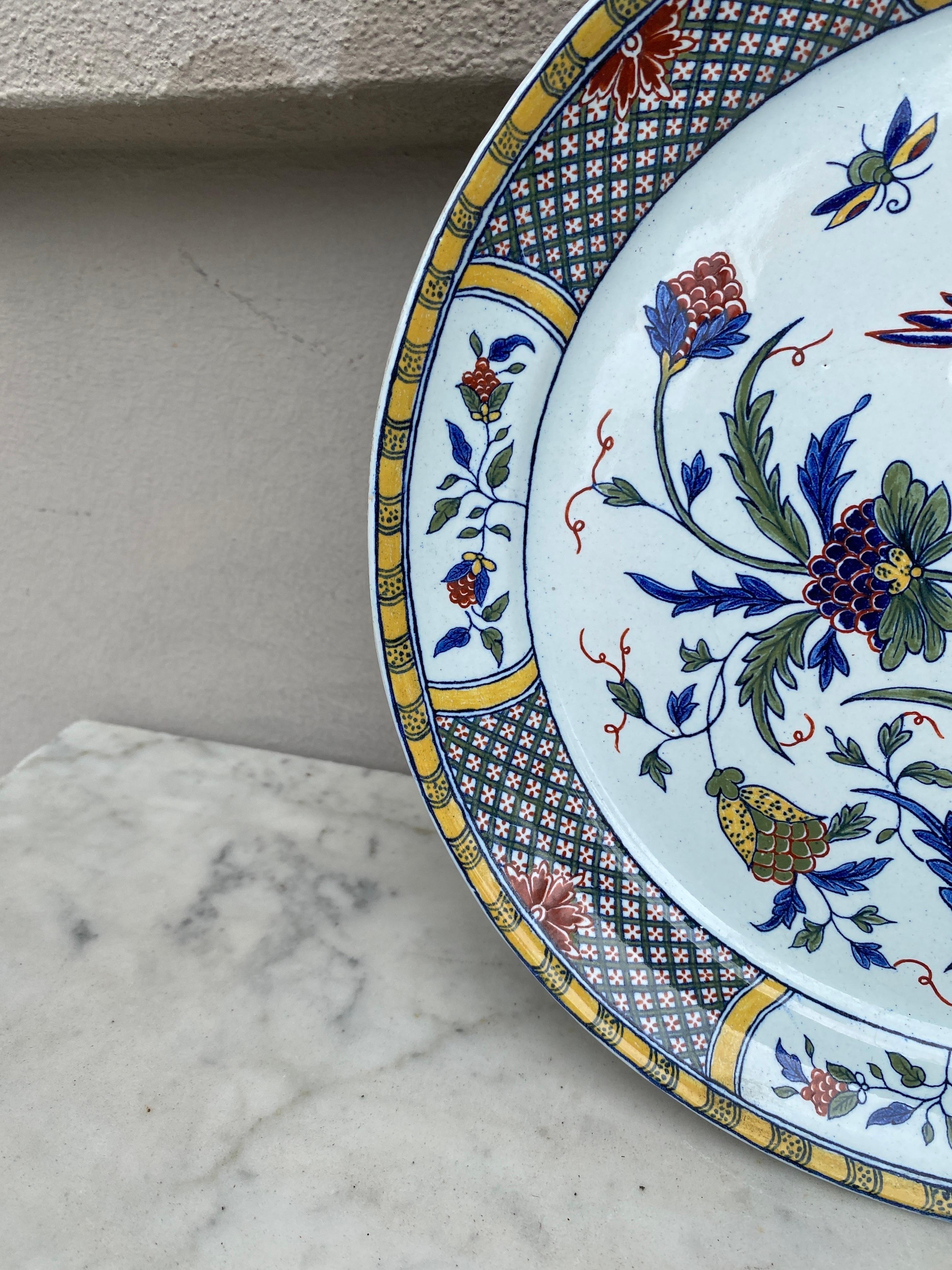 Französische Fayence Chinoiserie-Platte Angouleme aus dem 19. Jahrhundert (Englisch) im Angebot