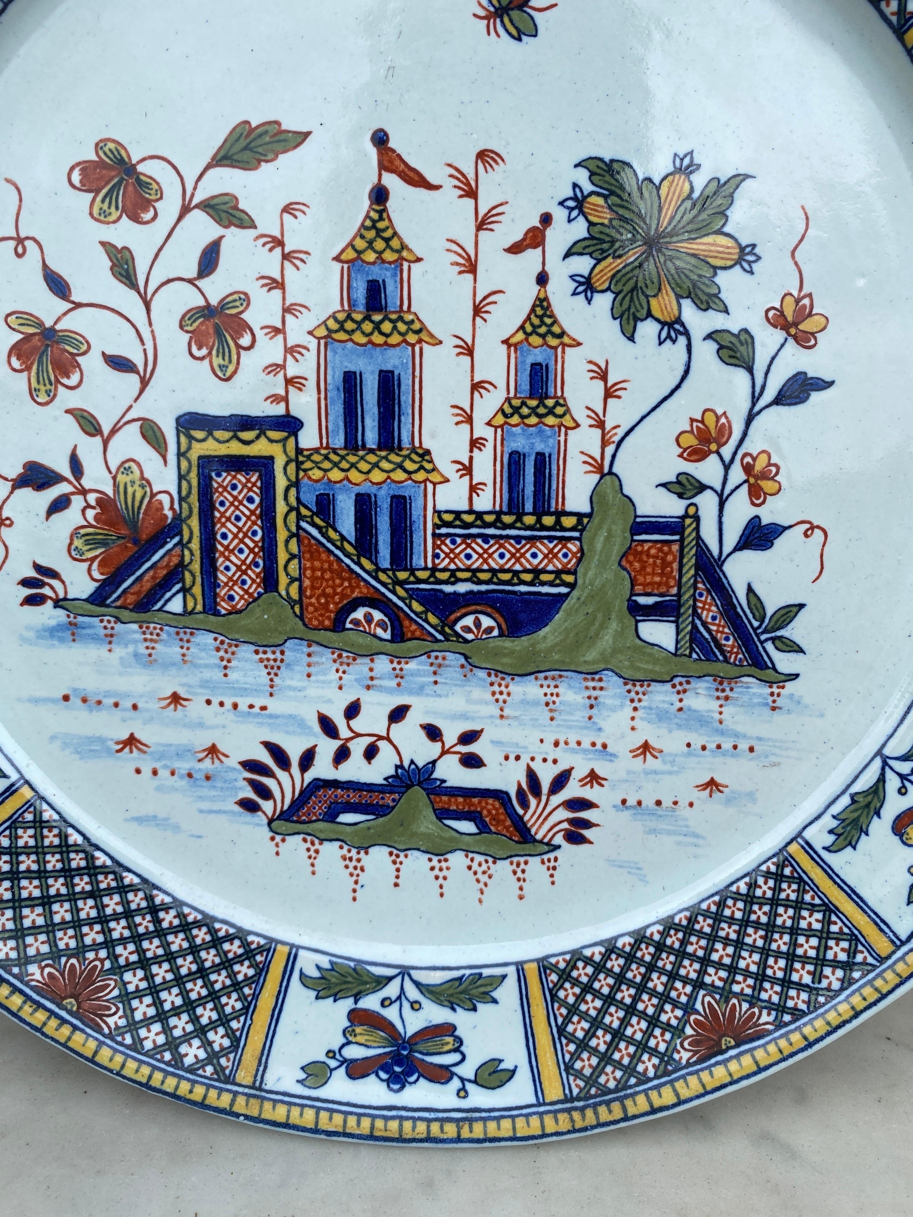 Chinoiseries Plat chinoiserie française du 19ème siècle Angouleme en vente