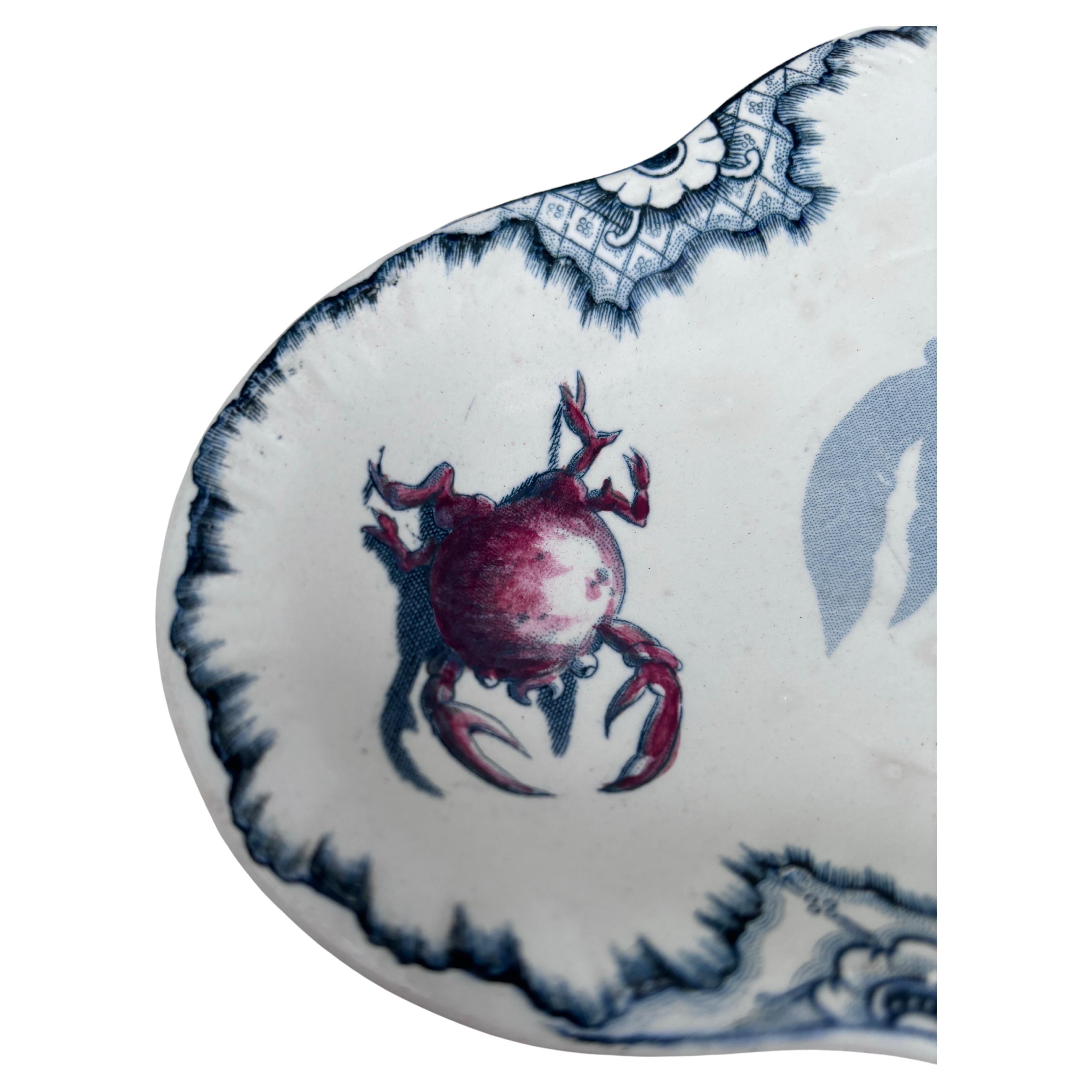 Plato de loza francesa del siglo XIX Cangrejos y peces Creil & Montereau Chinoiserie en venta