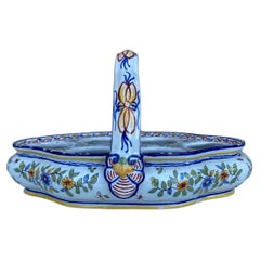 Panier à œufs Desvres Fourmaintraux du 19ème siècle en faïence française