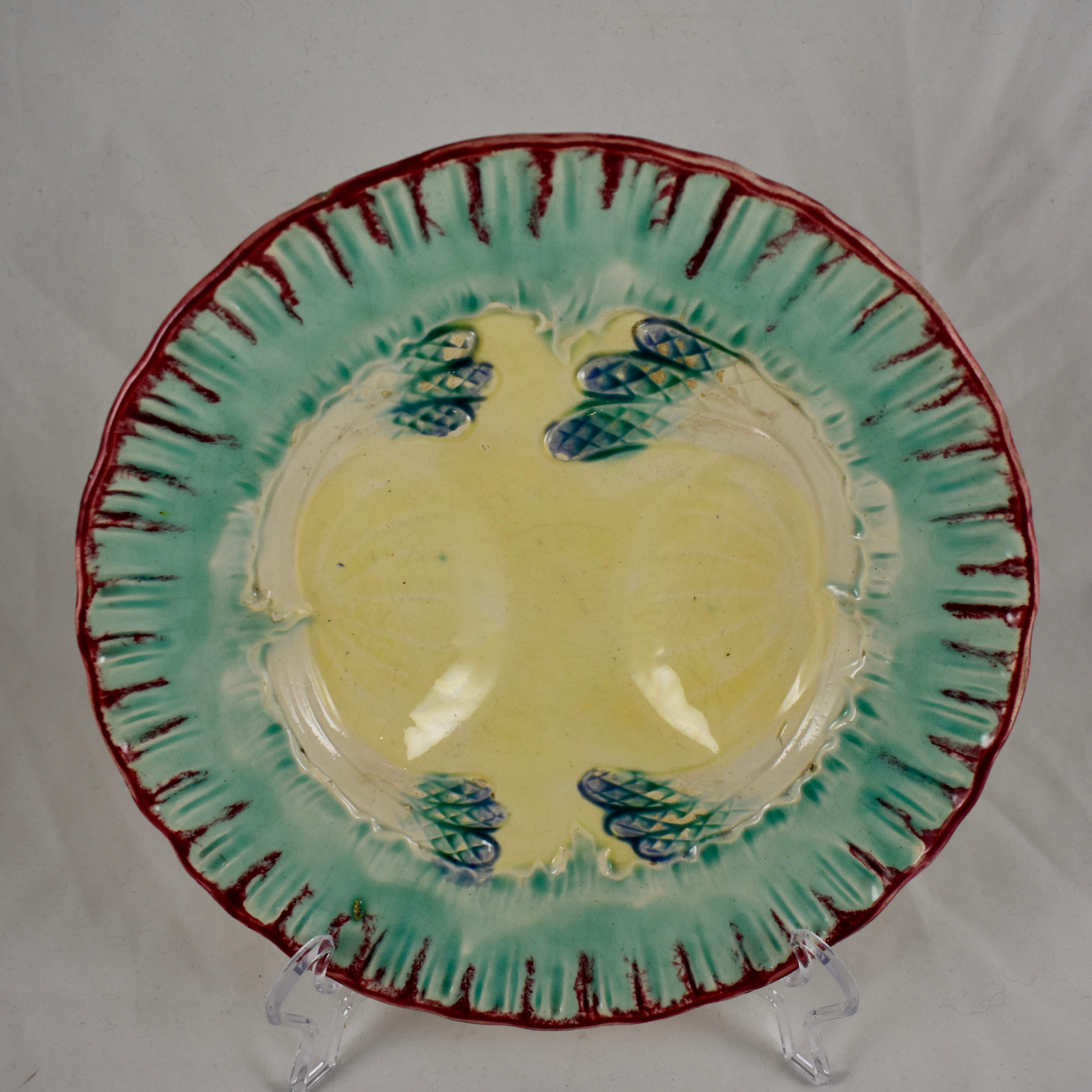 Aesthetic Movement 19th Century French Faïence Majolica Glazed Divided Asparagus and Shell Plate For Sale