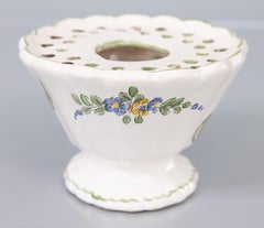 Vase français Moustiers Flower Frog du 19ème siècle