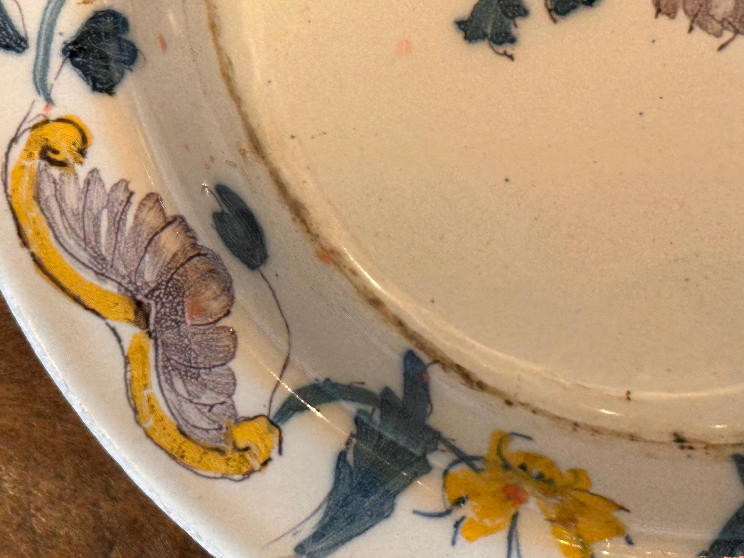 Assiette en faïence française du 19ème siècle Bon état - En vente à Charlottesville, VA