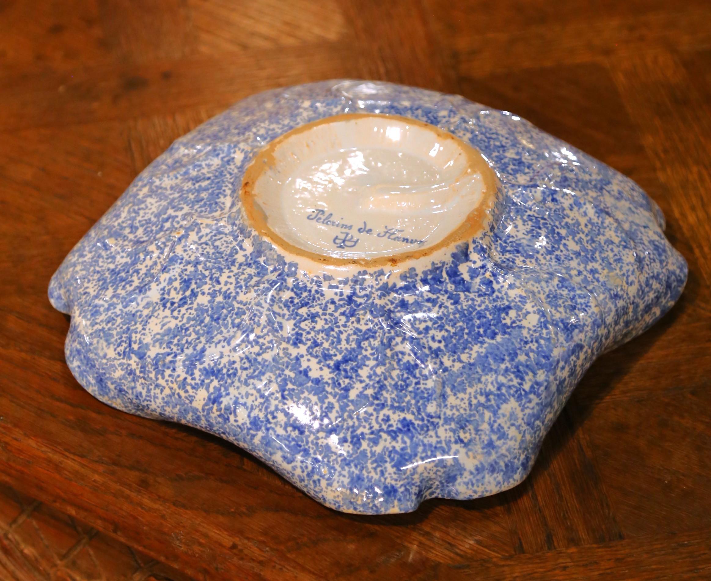 19th Century French Faience Porquier-Beau Quimper Decorative Dish For Sale 4