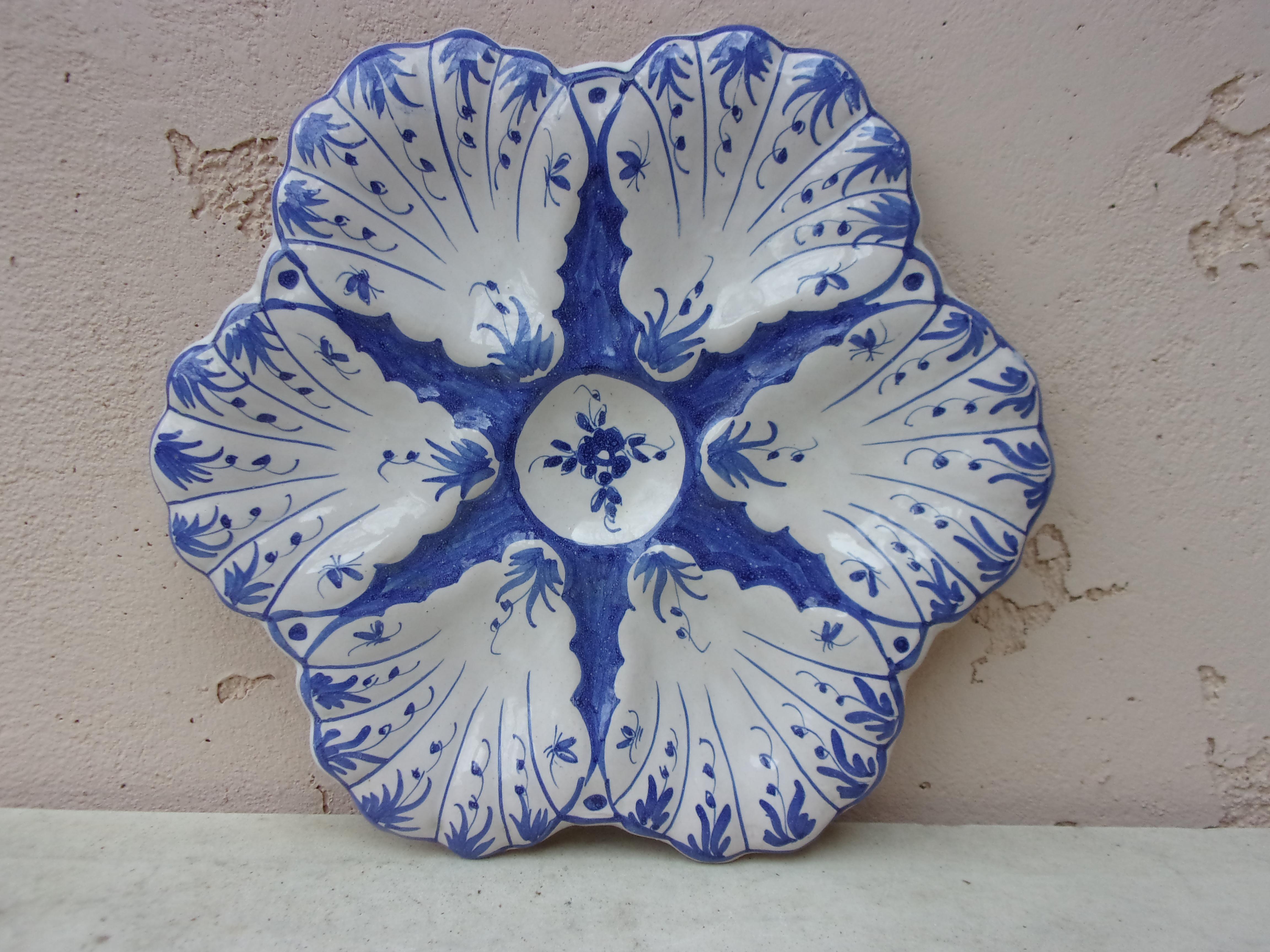19th Century French Faience Server Oyster Henriot Quimper For Sale 3
