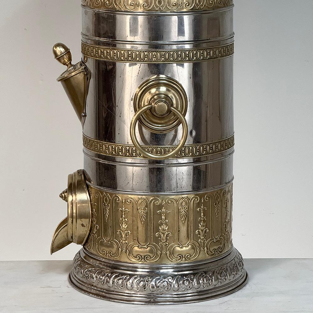 Ottone Dispenser per caffè in grani di fantasia francese del XIX secolo in vendita