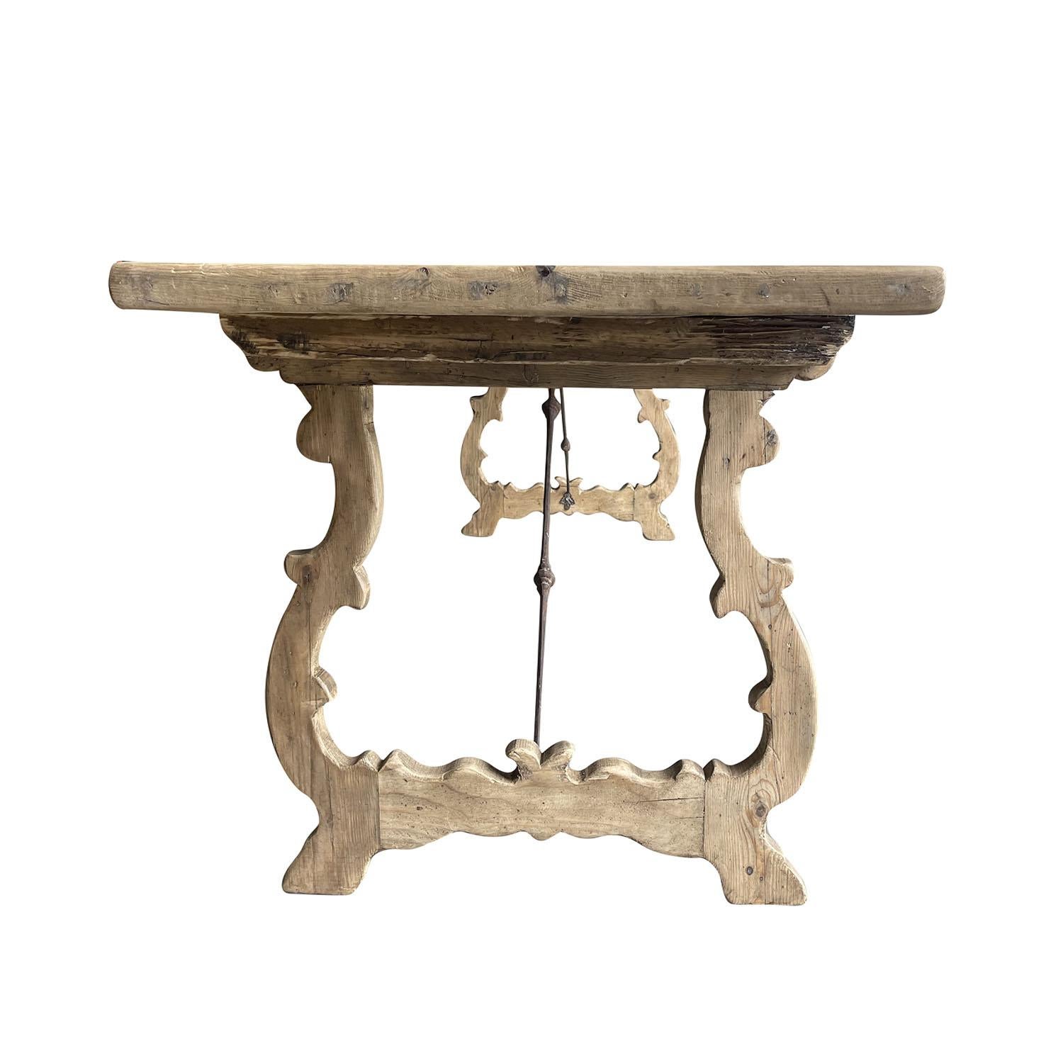 Blanchi Table de ferme française du 19ème siècle - Table de salle à manger ancienne en vente