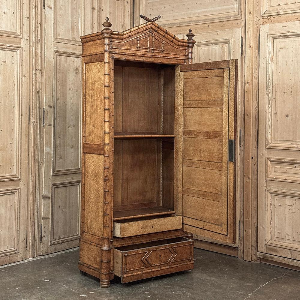 Armoire francese in finto bambù del XIX secolo in vendita 7