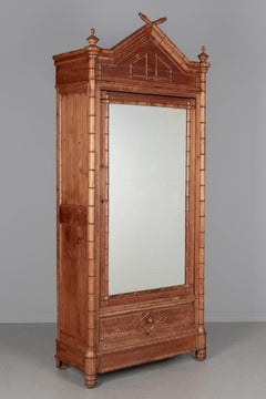 Armoire ou penderie en faux bambou du 19ème siècle