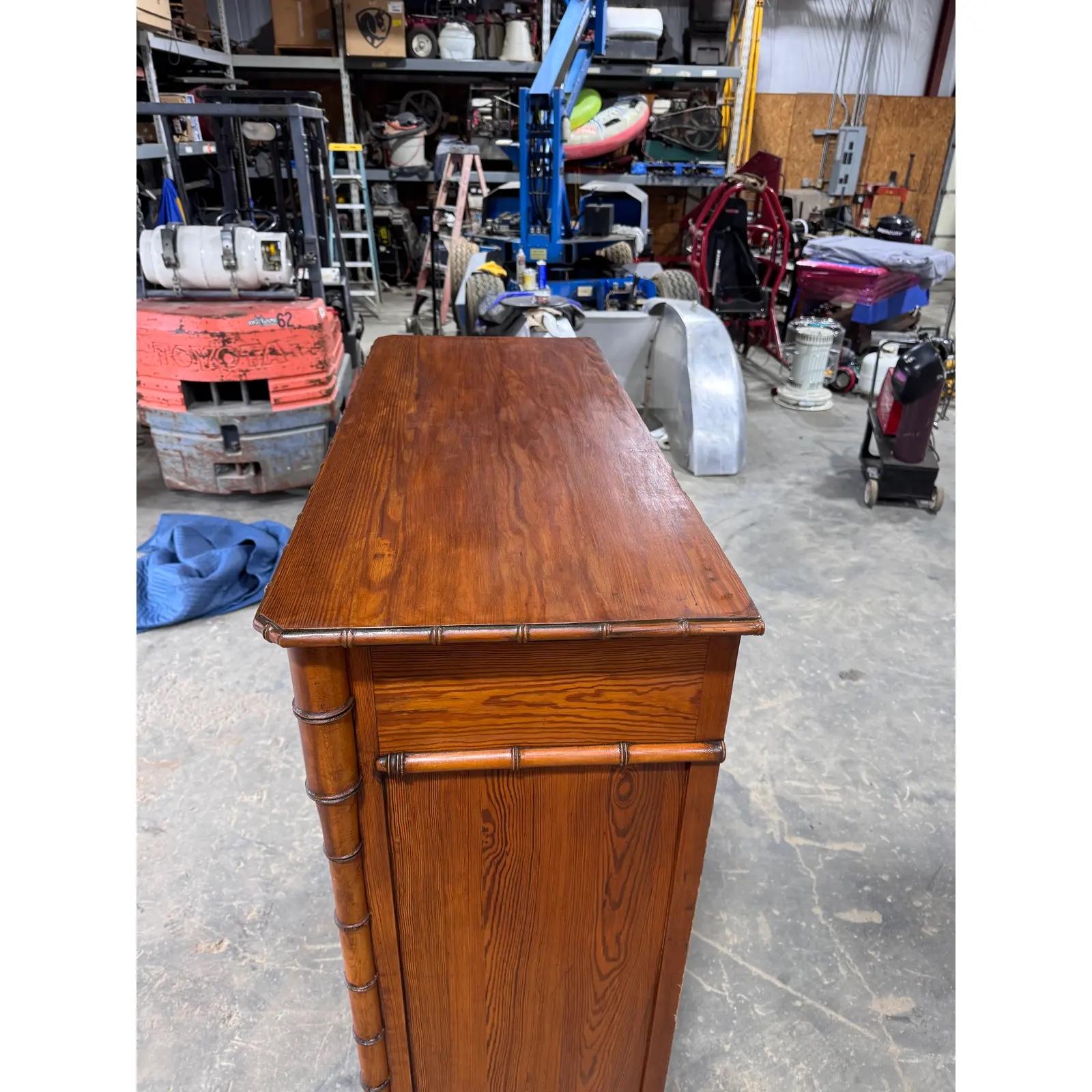 Libreria francese in finto bambù del XIX secolo in vendita 5