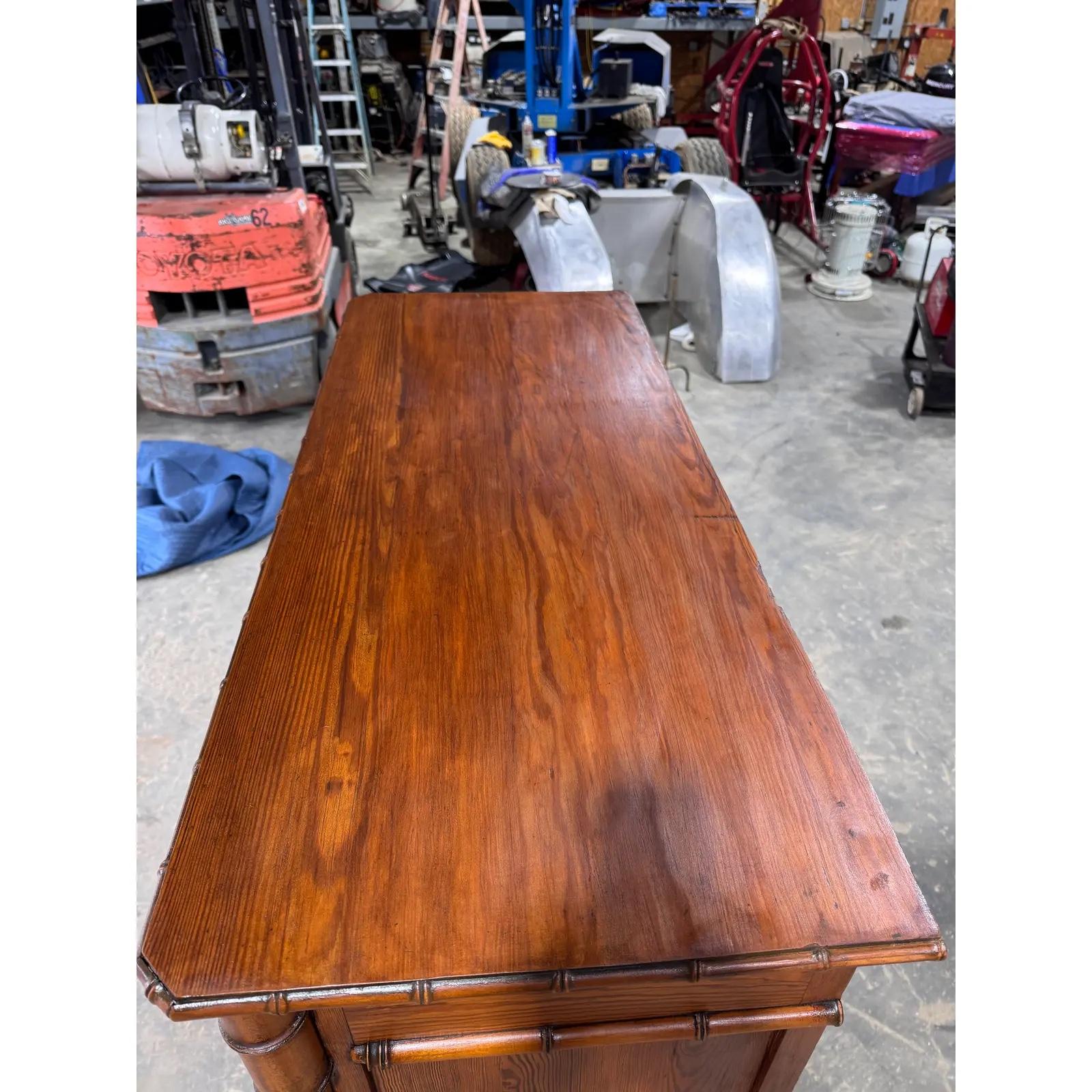 Libreria francese in finto bambù del XIX secolo in vendita 6