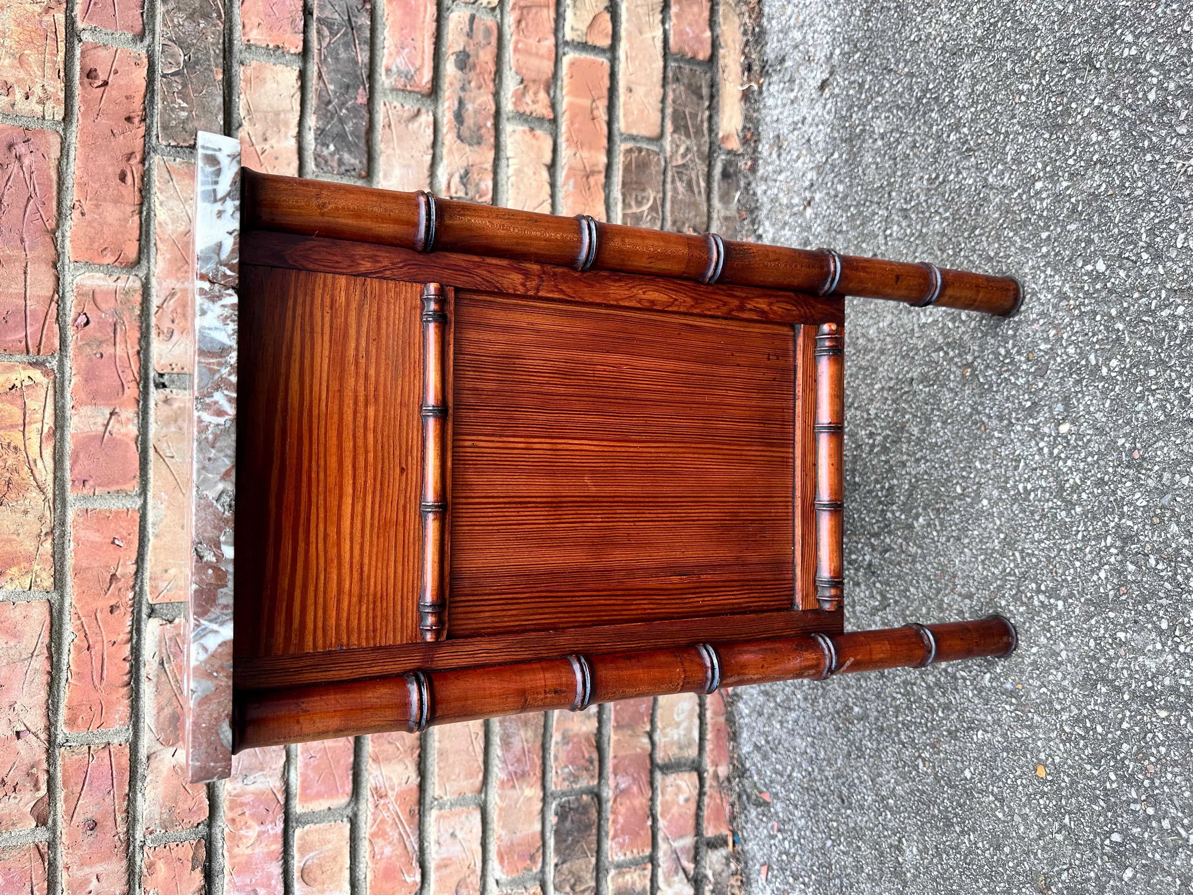 Marbre Armoire française du 19ème siècle en faux bambou en vente
