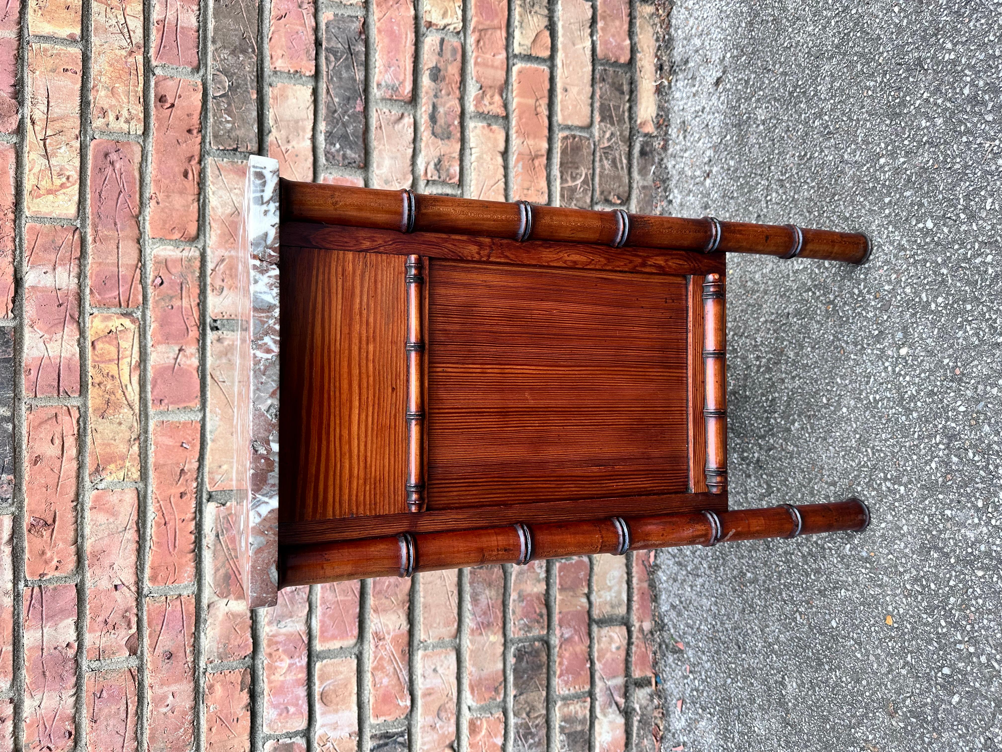Armoire française du 19ème siècle en faux bambou en vente 1