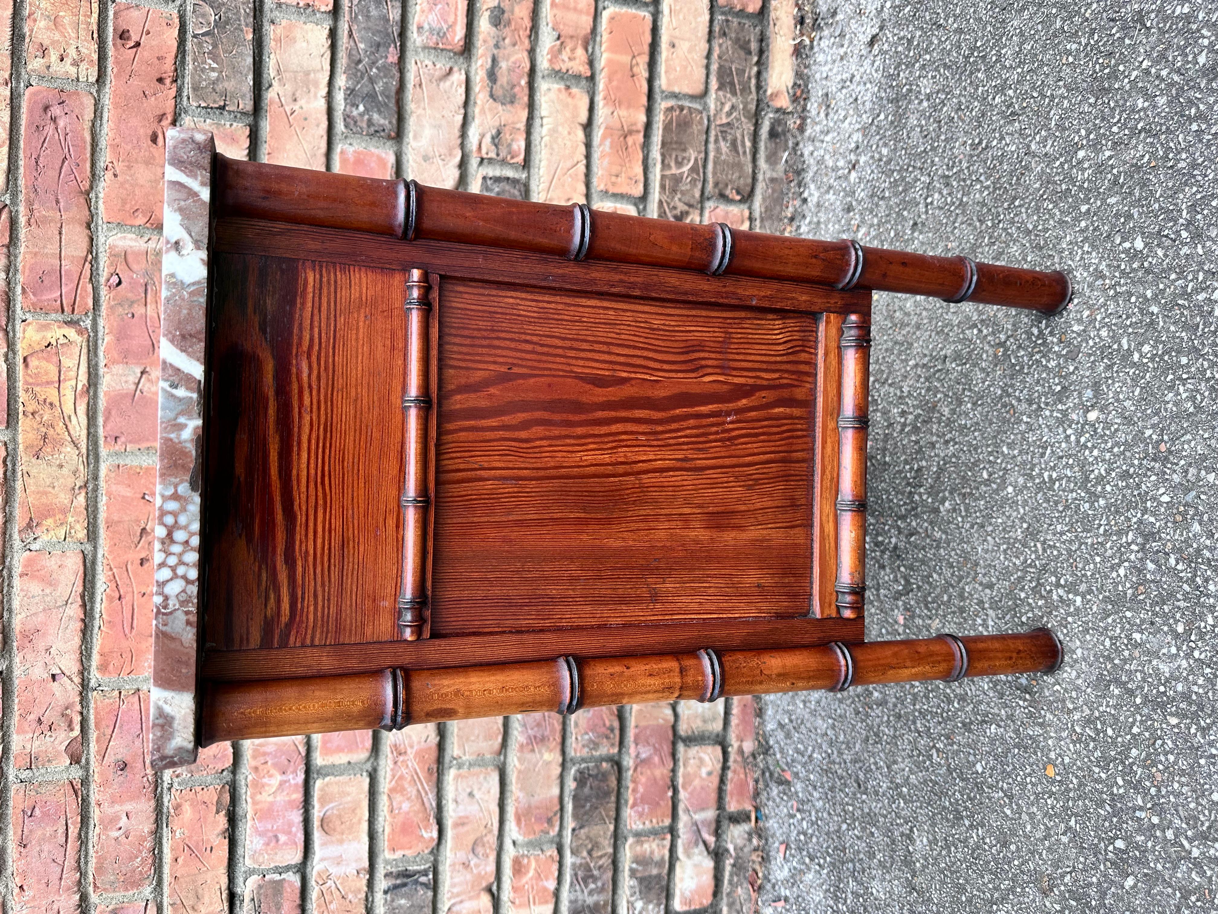 Armoire française du 19ème siècle en faux bambou en vente 3