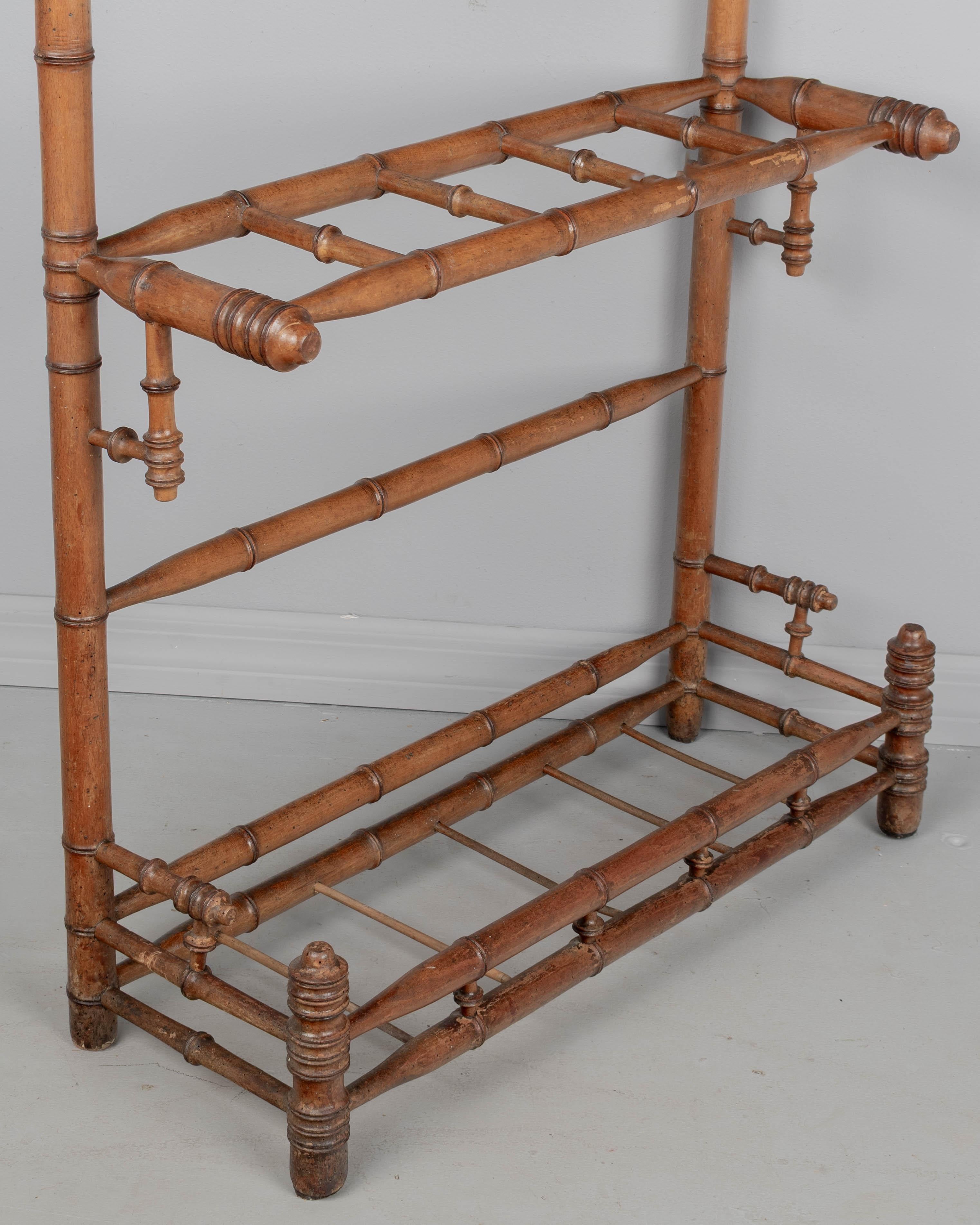 19. Jahrhundert Französisch Faux Bambus Halle Baum oder Kleiderständer (Spiegel) im Angebot