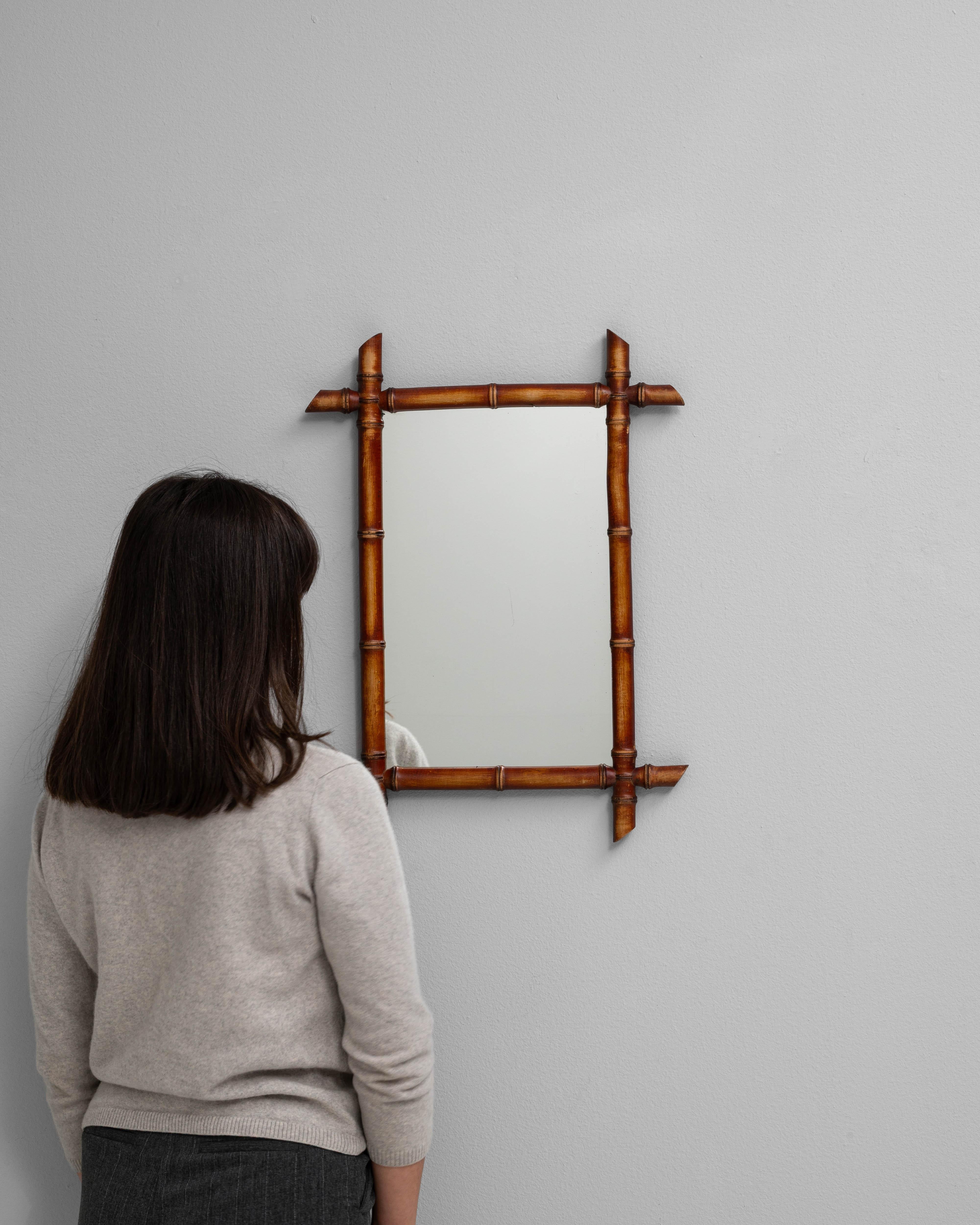 Specchio francese in finto bambù del XIX secolo In condizioni buone in vendita a High Point, NC