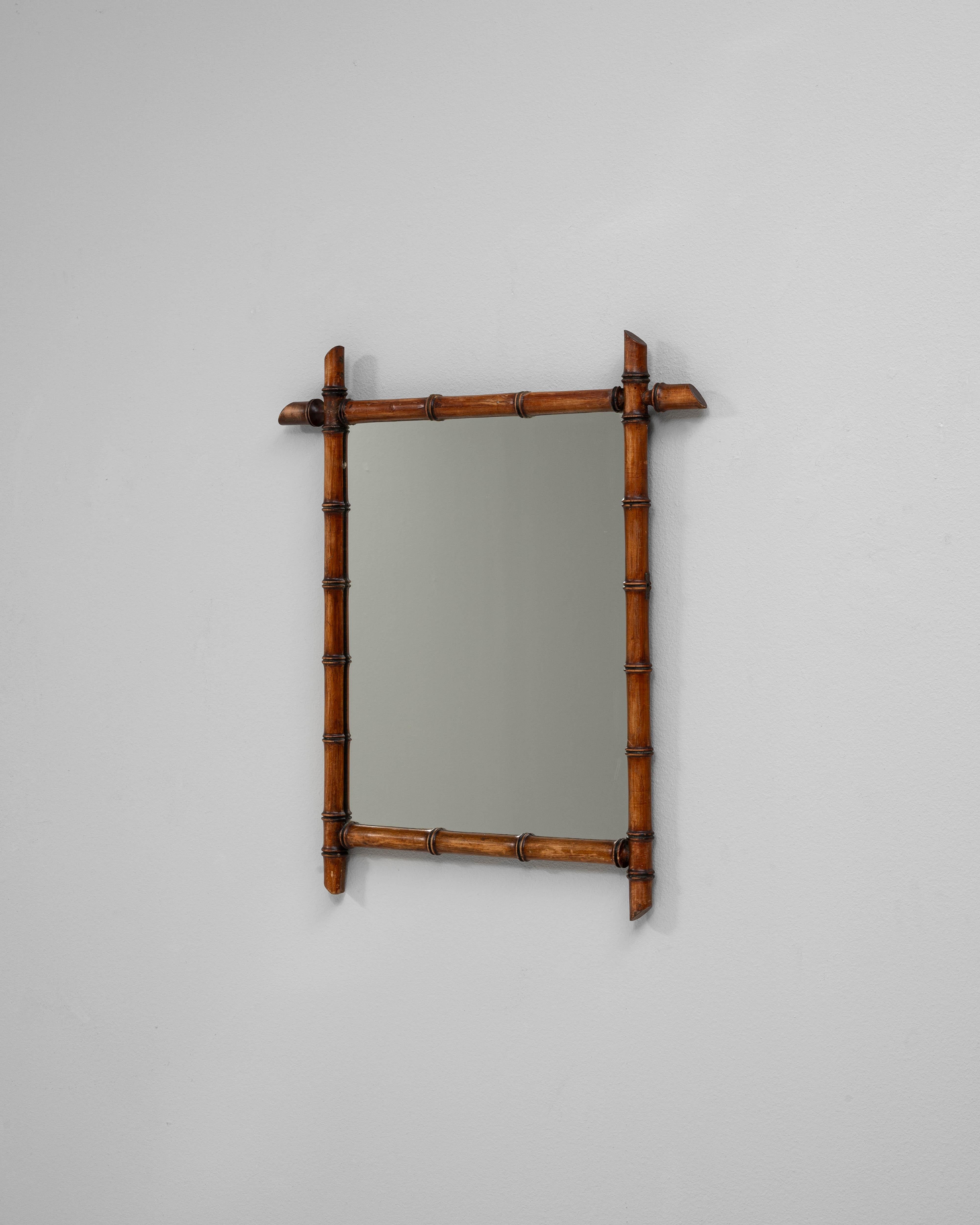 Specchio francese in finto bambù del XIX secolo In condizioni buone in vendita a High Point, NC