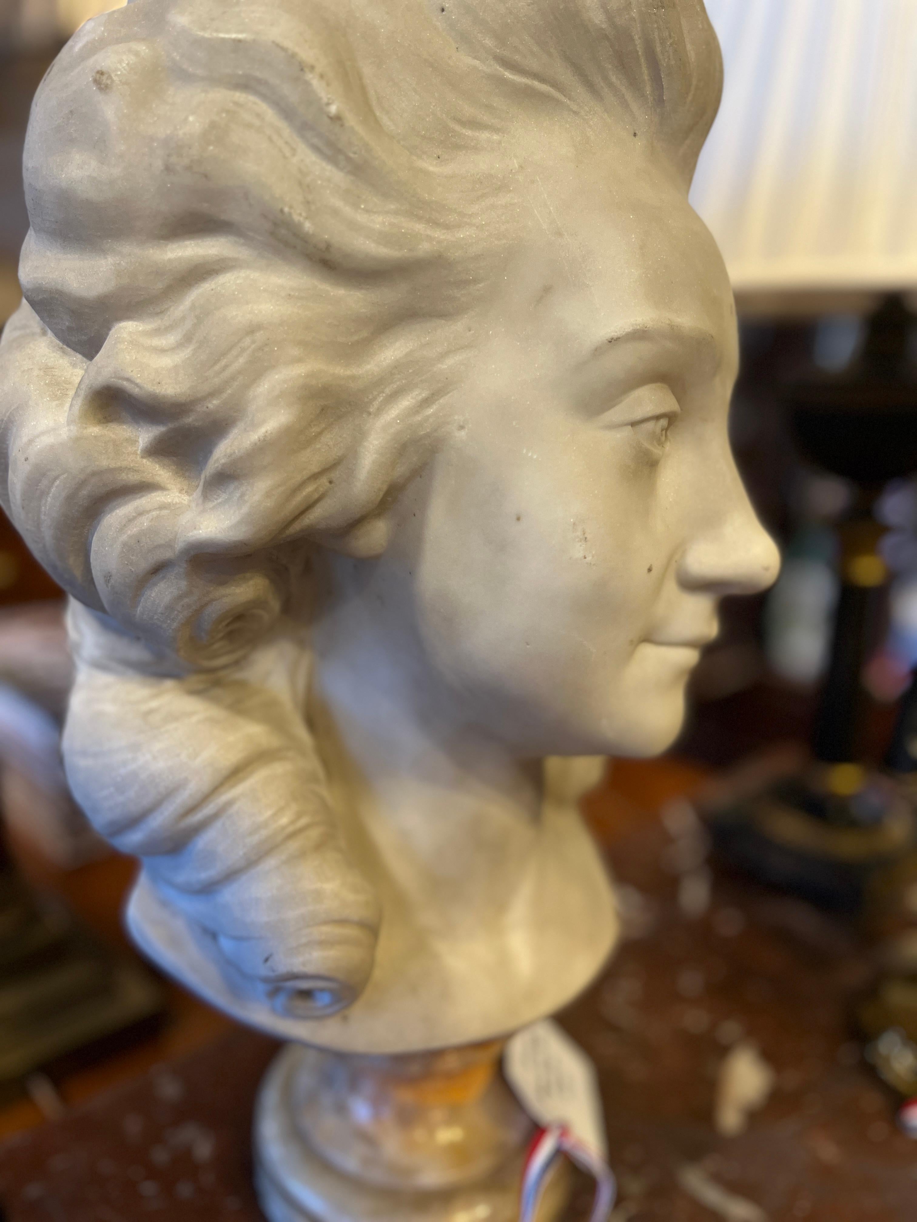 19th century French Female bust in Carrara Marble In Good Condition For Sale In Scottsdale, AZ