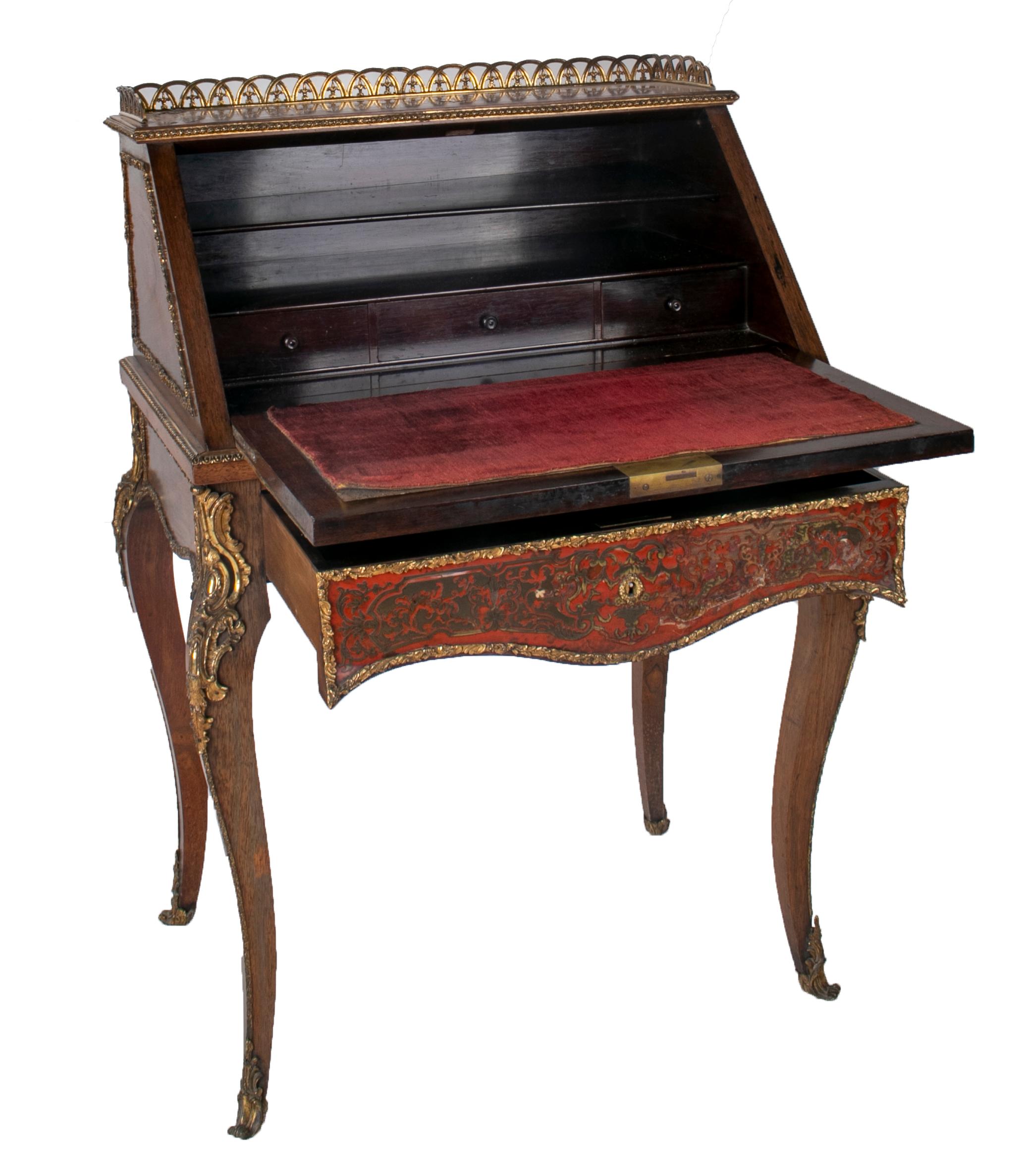 19th century French feminine Boulle bureau (office desk, escritoire).
